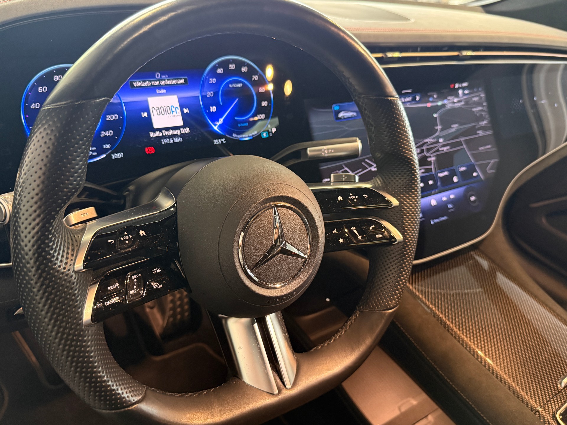 MERCEDES-BENZ EQS 580 AMG Line 4Matic-image-14