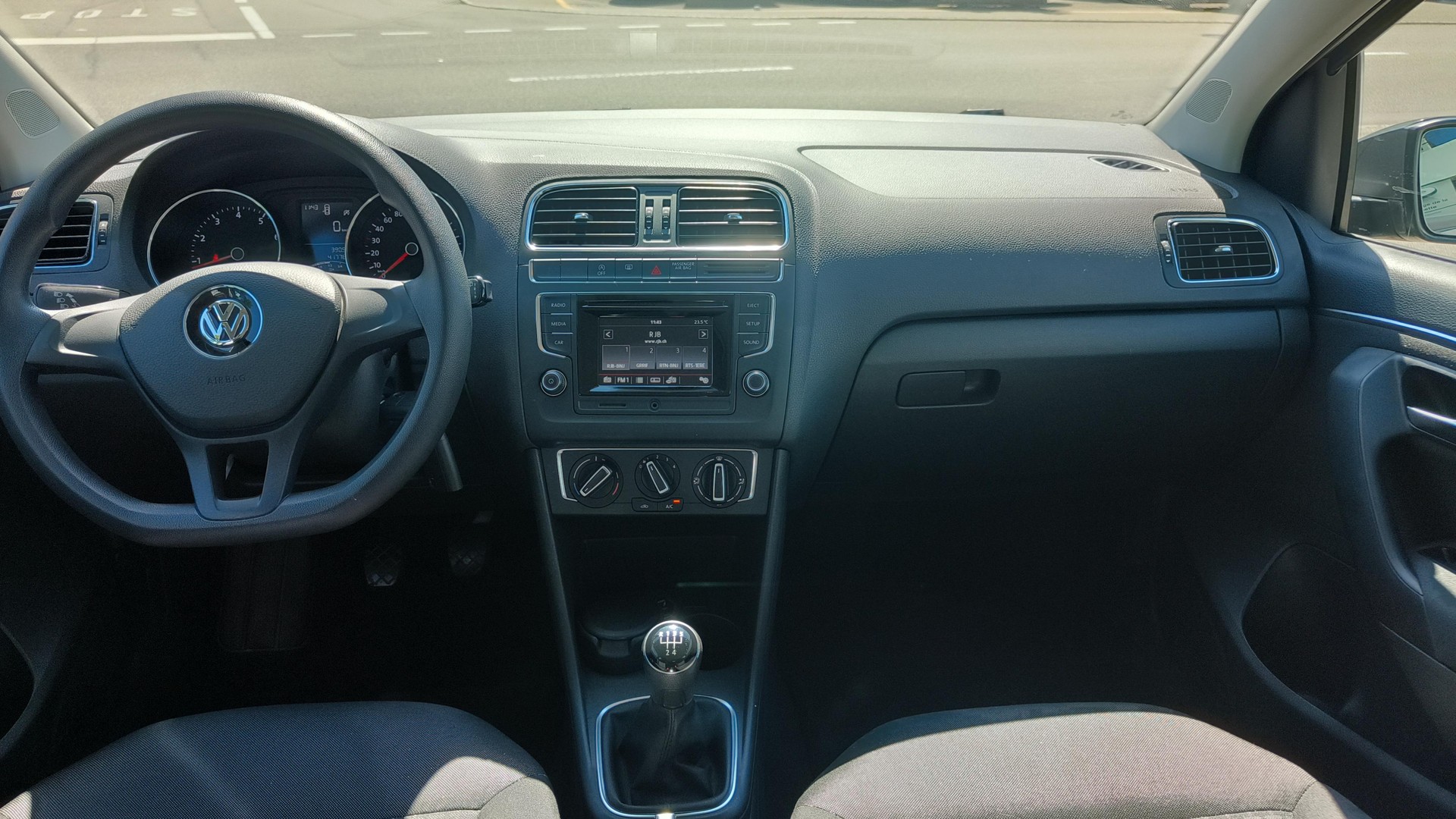 VW Polo 1.2 TSI BMT Trendline-image-10