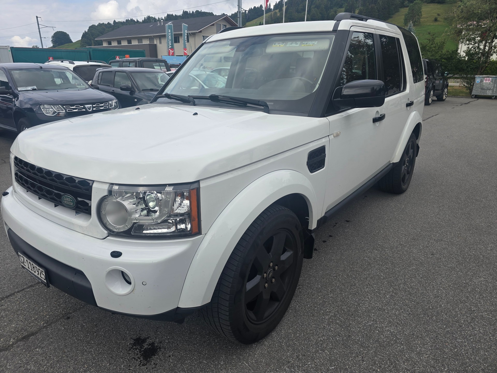 LAND ROVER Discovery 3.0 TDV6 SE Automatic-image-2
