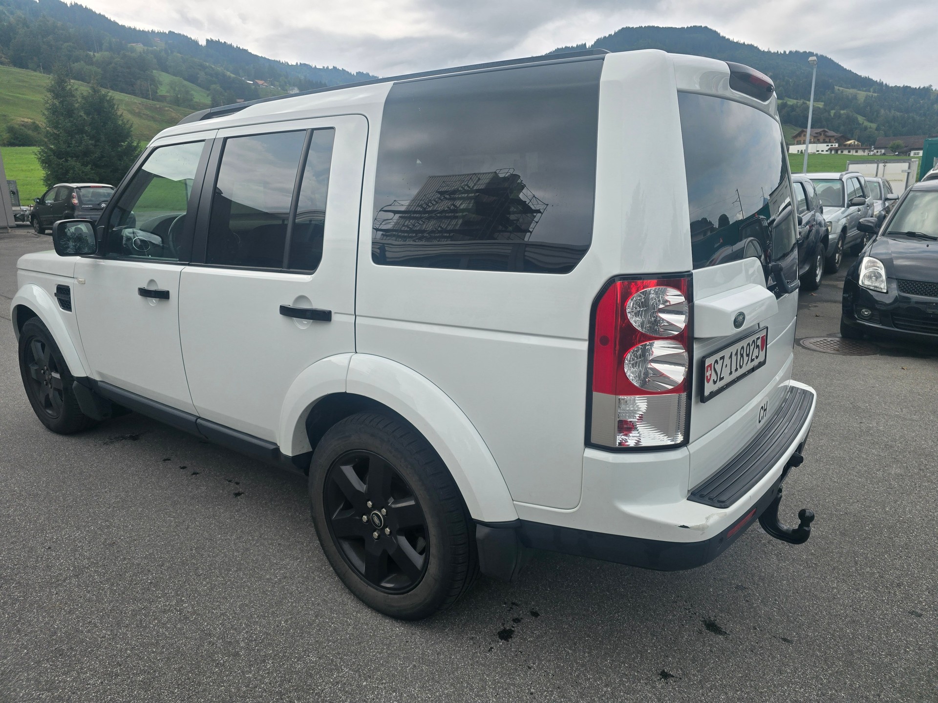 LAND ROVER Discovery 3.0 TDV6 SE Automatic-image-5