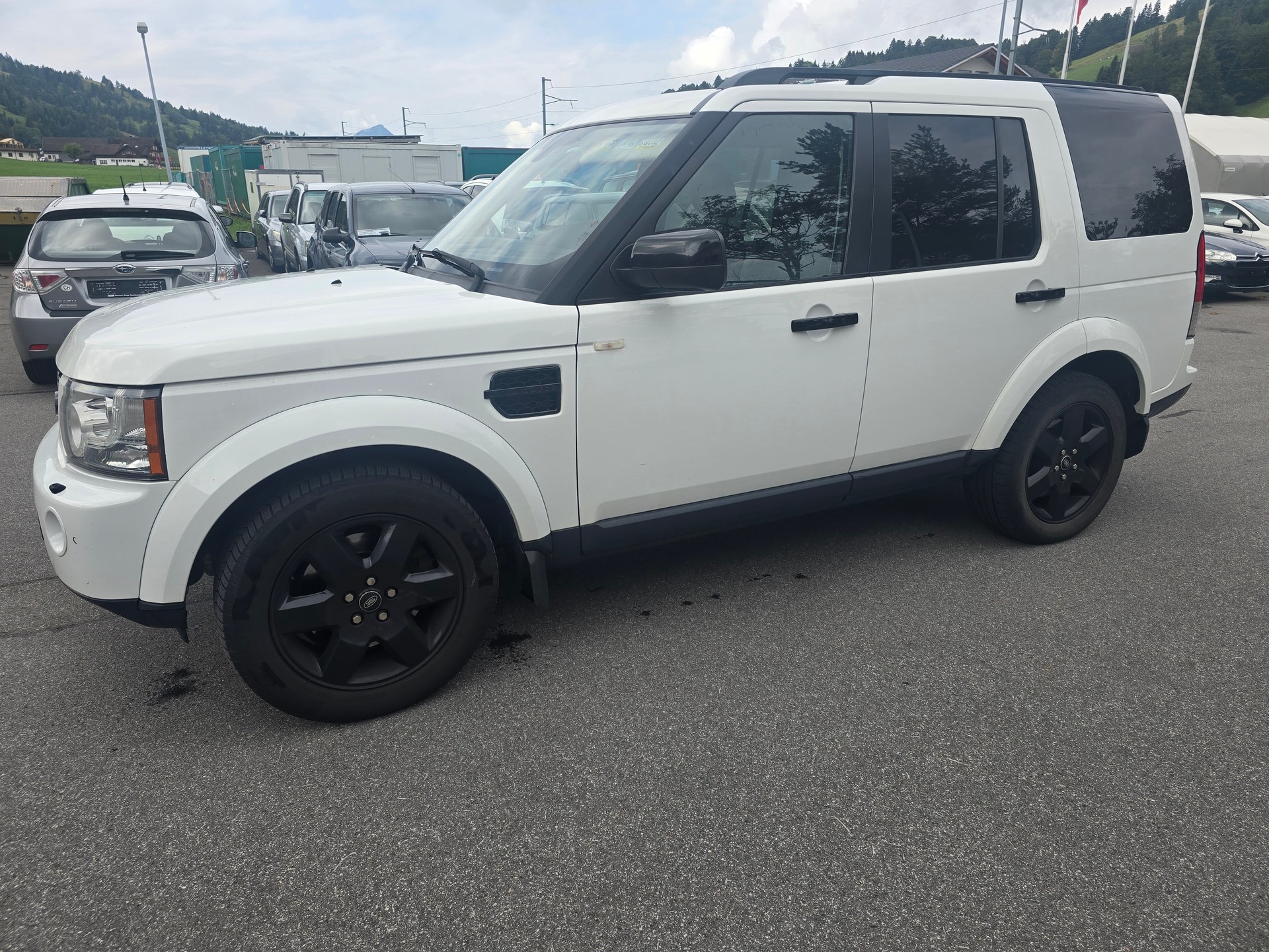 LAND ROVER Discovery 3.0 TDV6 SE Automatic-image-7