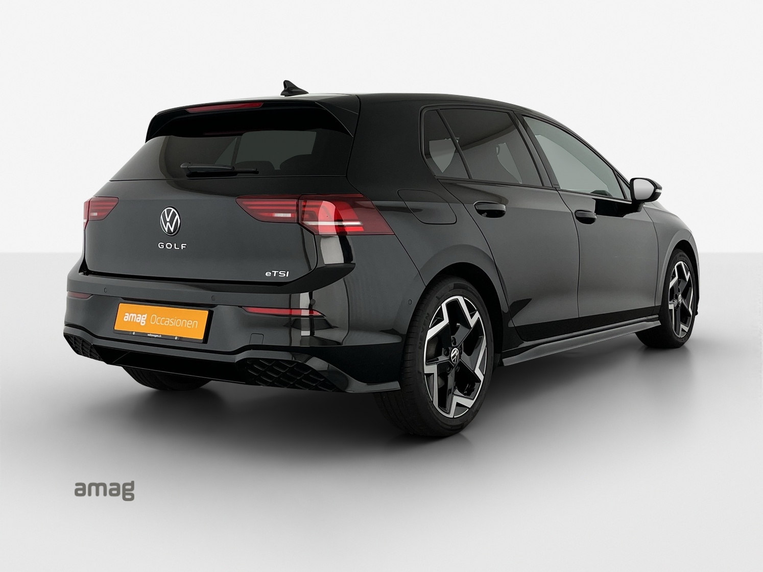 VW Golf 1.5 e TSI mHEV R-Line DSG-image-4