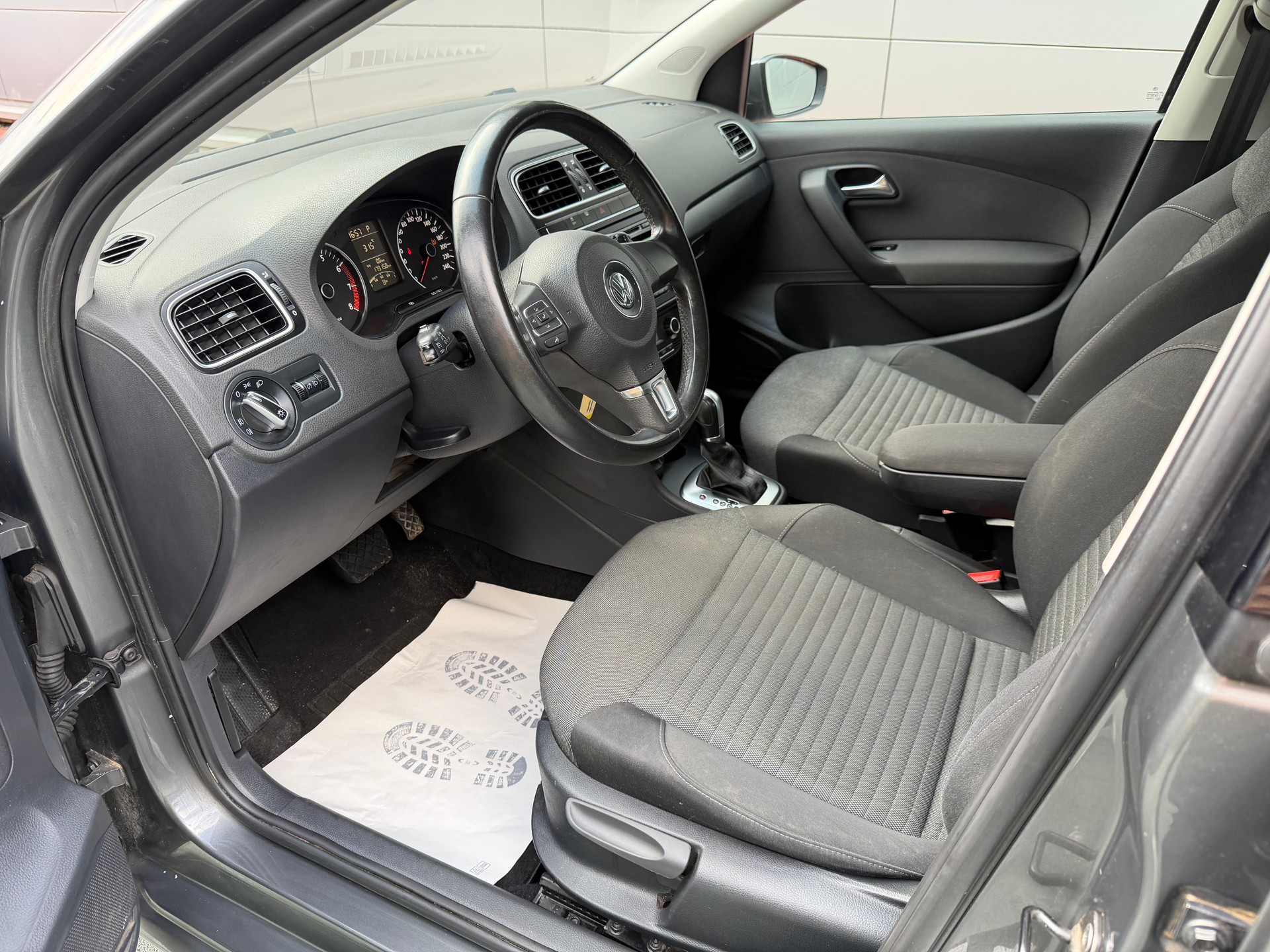 VW Polo 1.2 TSI Team DSG-image-7