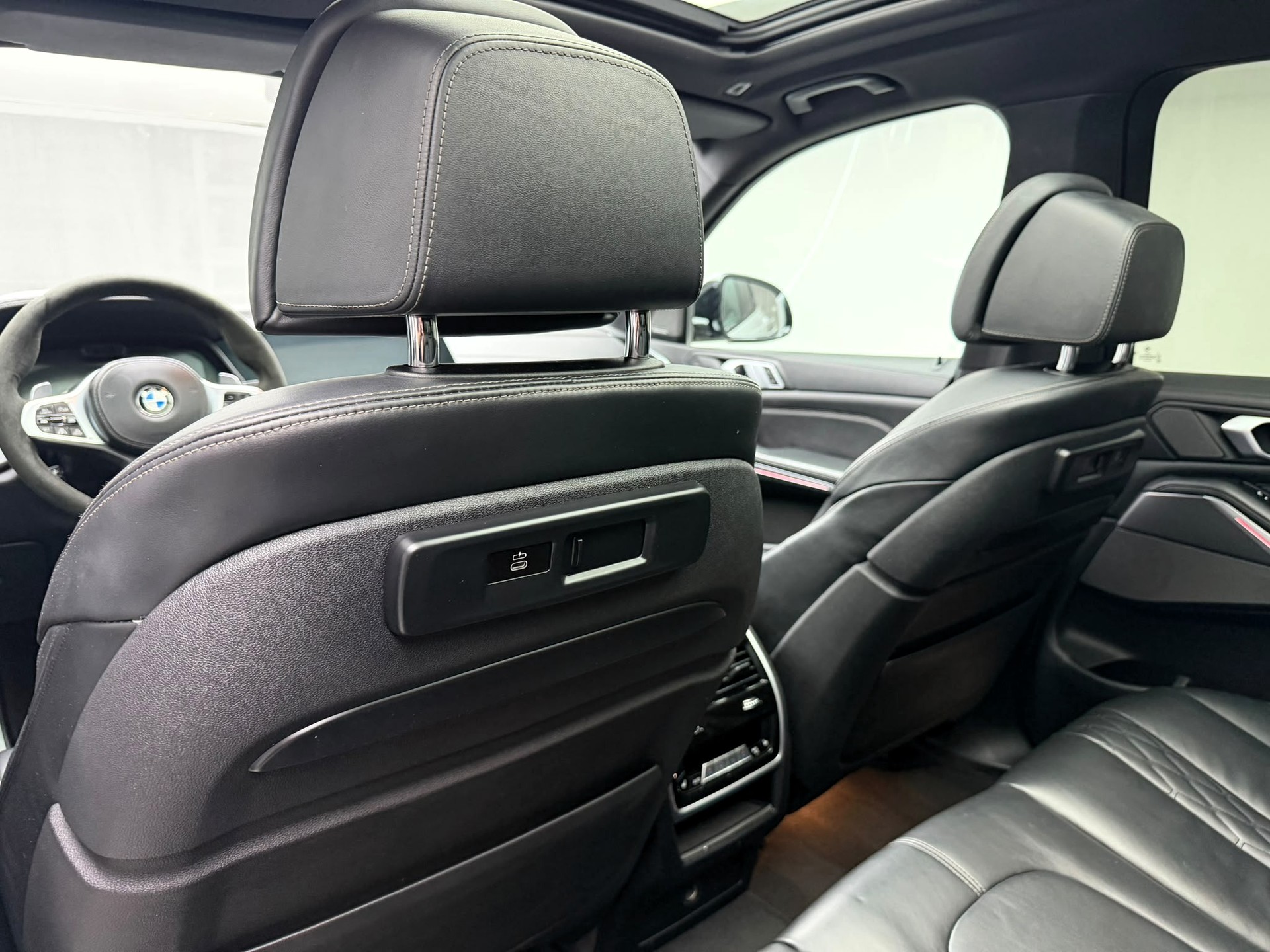 BMW X5 xDrive 40i Steptronic-image-14
