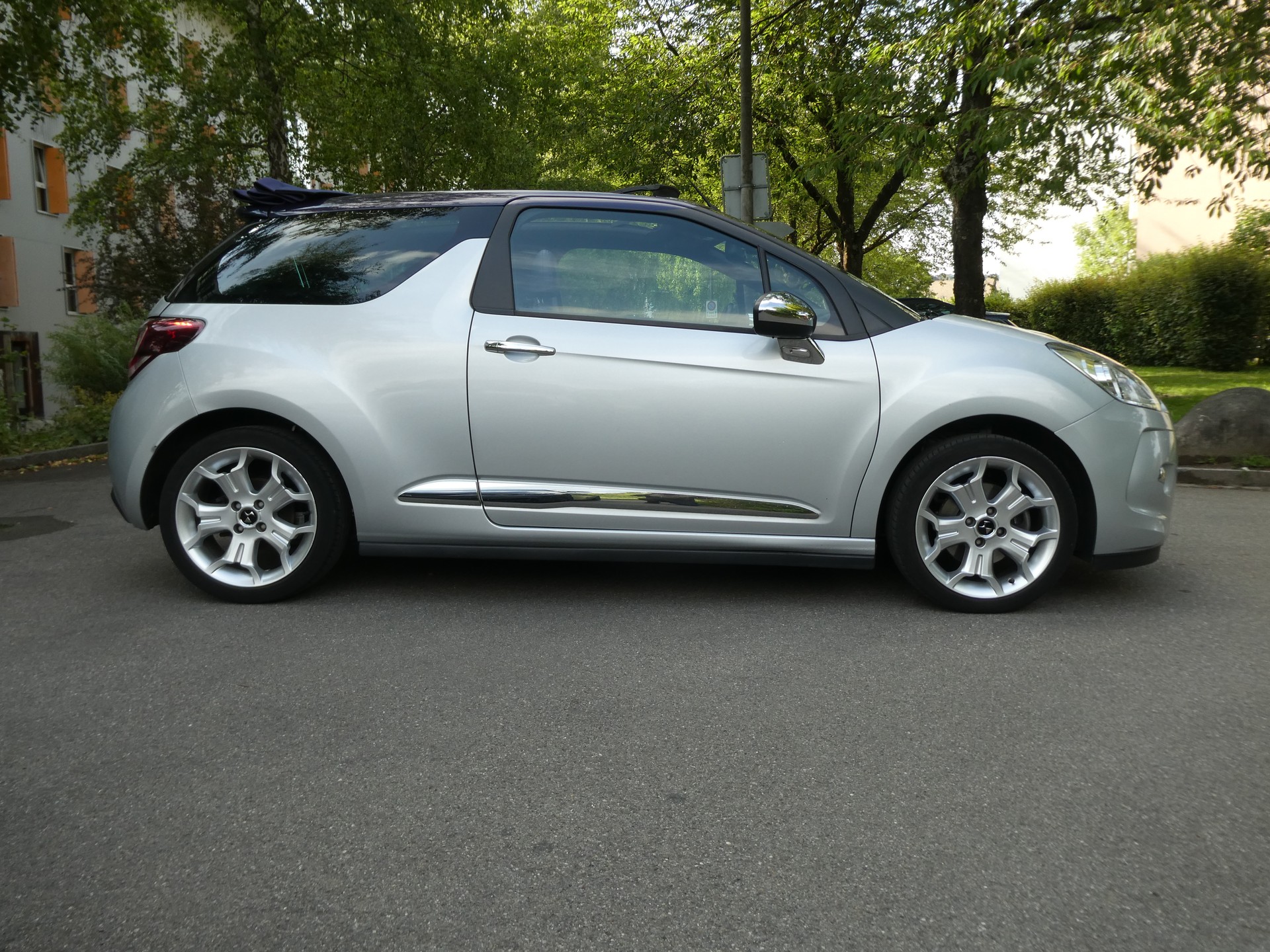 DS AUTOMOBILES DS3 Cabrio 1.6 THP Sport Chic-image-7