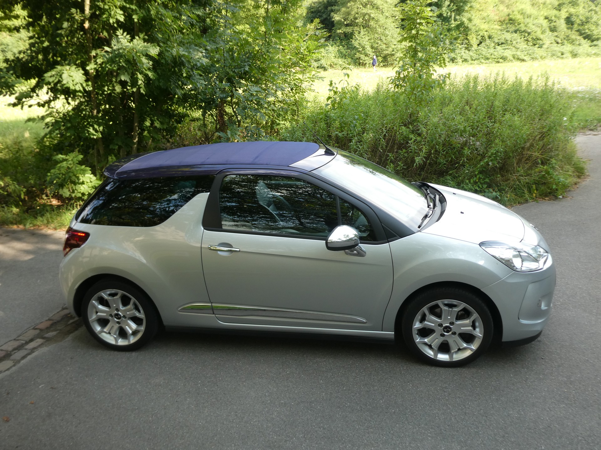 DS AUTOMOBILES DS3 Cabrio 1.6 THP Sport Chic-image-3