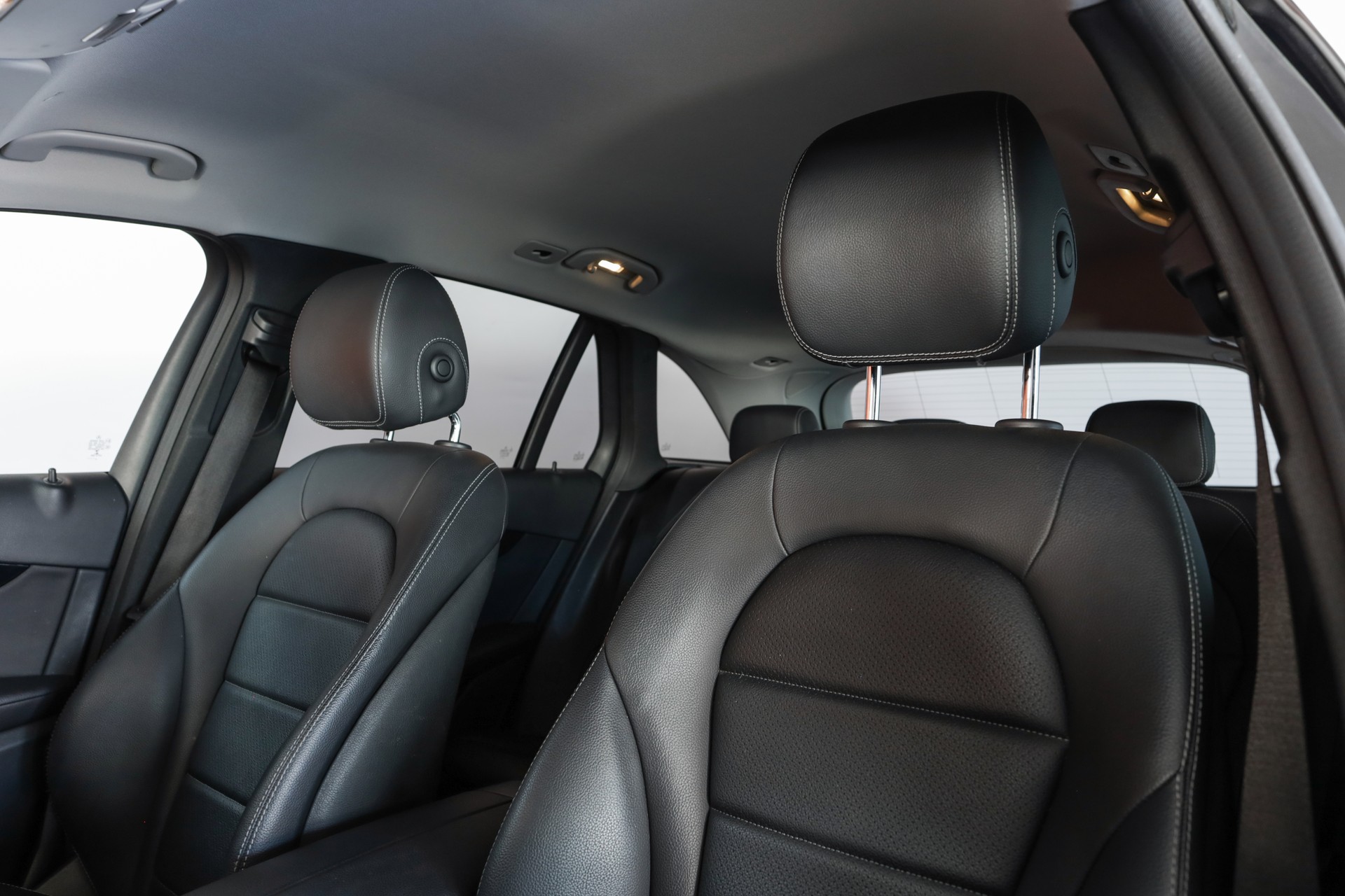 MERCEDES-BENZ GLC 200 4Matic 9G-Tronic-image-9