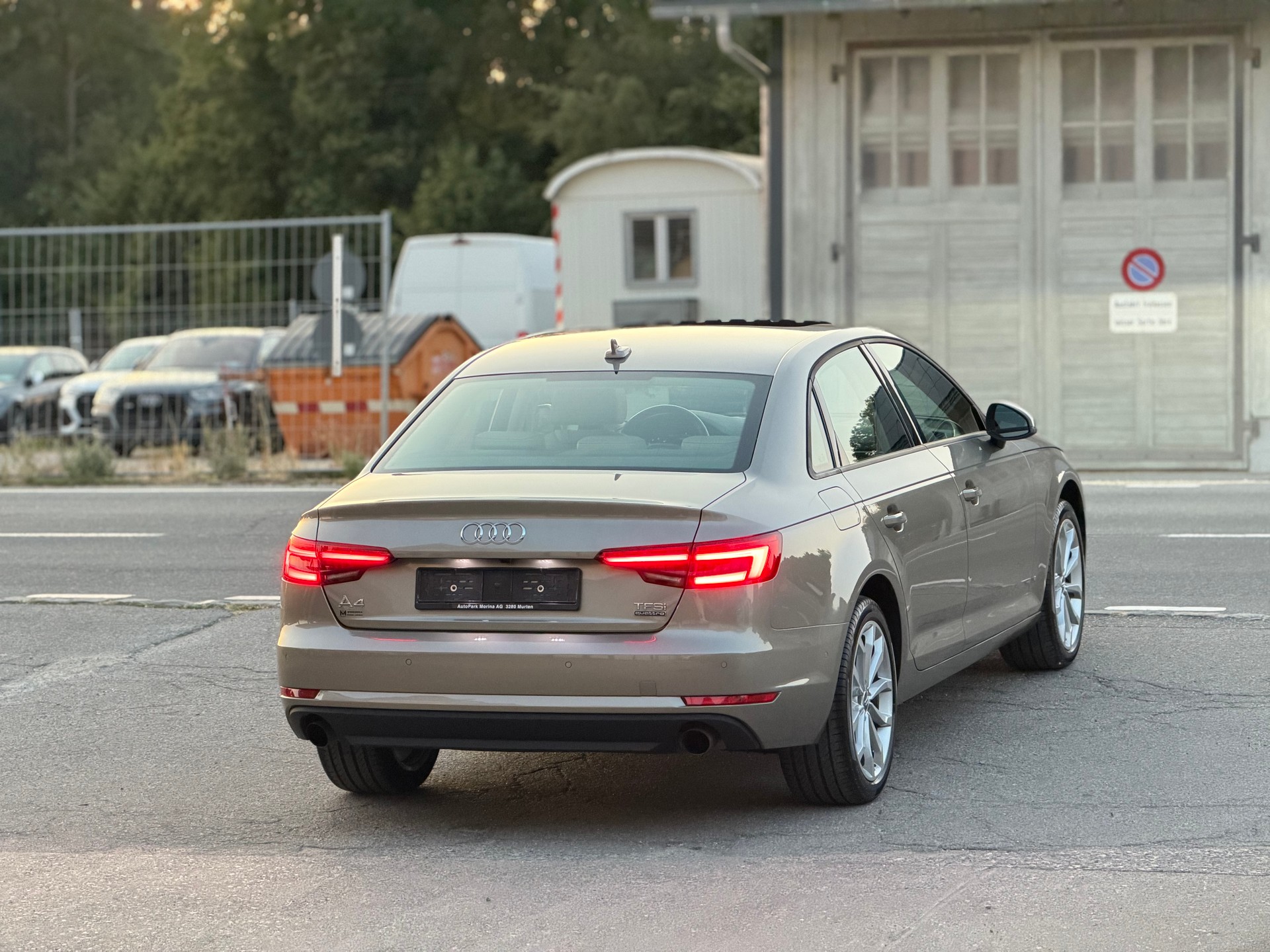AUDI A4 Limousine 2.0 TFSI quattro S-tronic-image-4