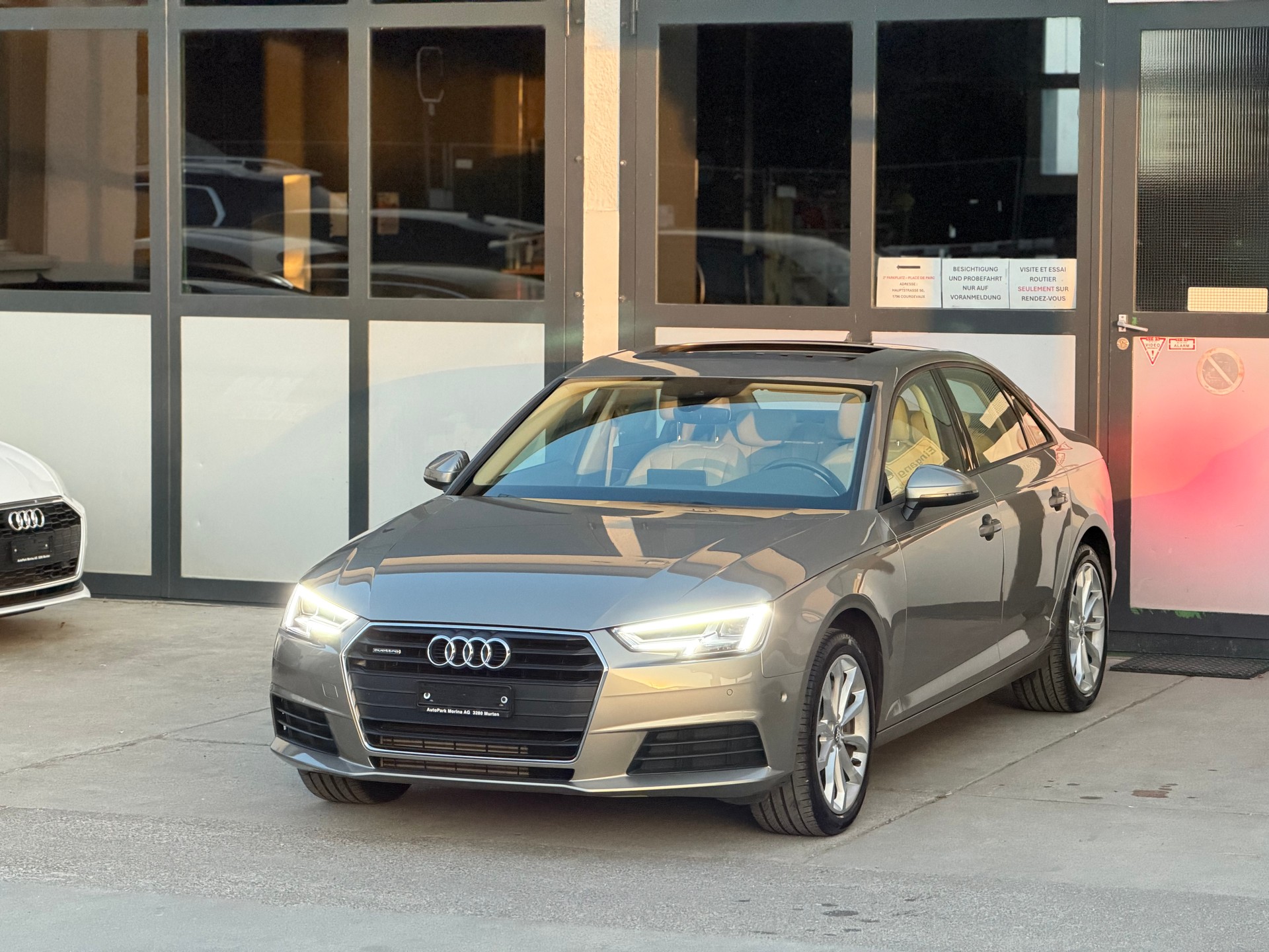 AUDI A4 Limousine 2.0 TFSI quattro S-tronic-image-1