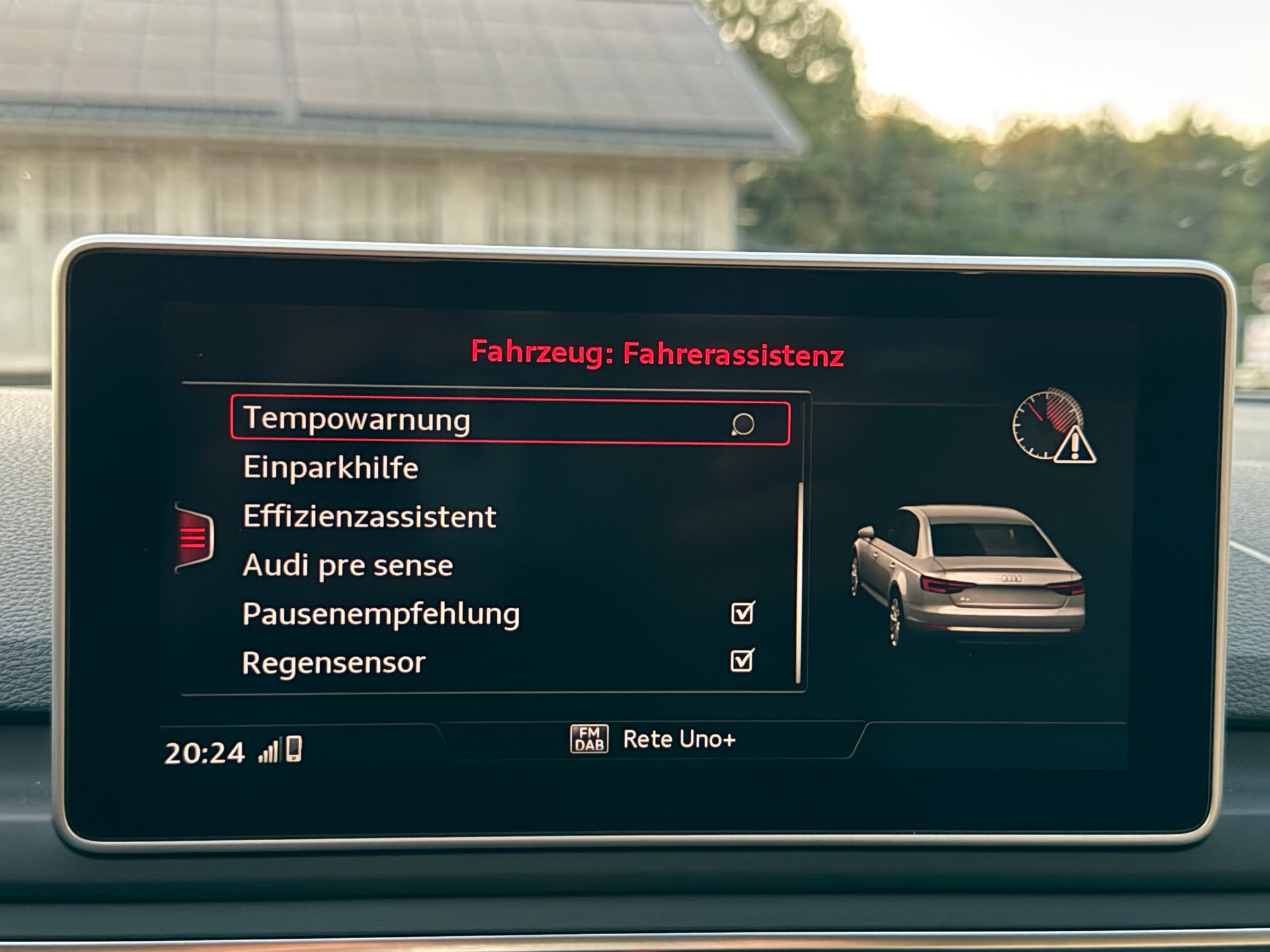 AUDI A4 Limousine 2.0 TFSI quattro S-tronic-image-18