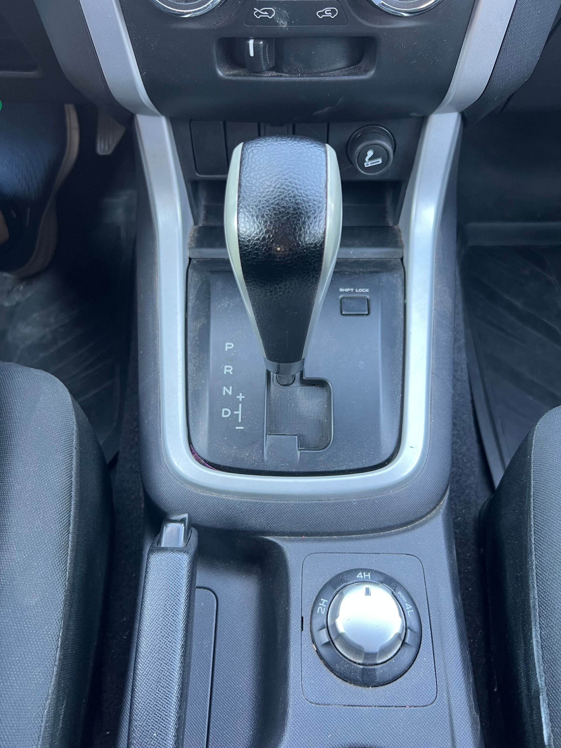 ISUZU D-MAX 1.9 Crew Cab Solar Plus 4x4 A-image-11