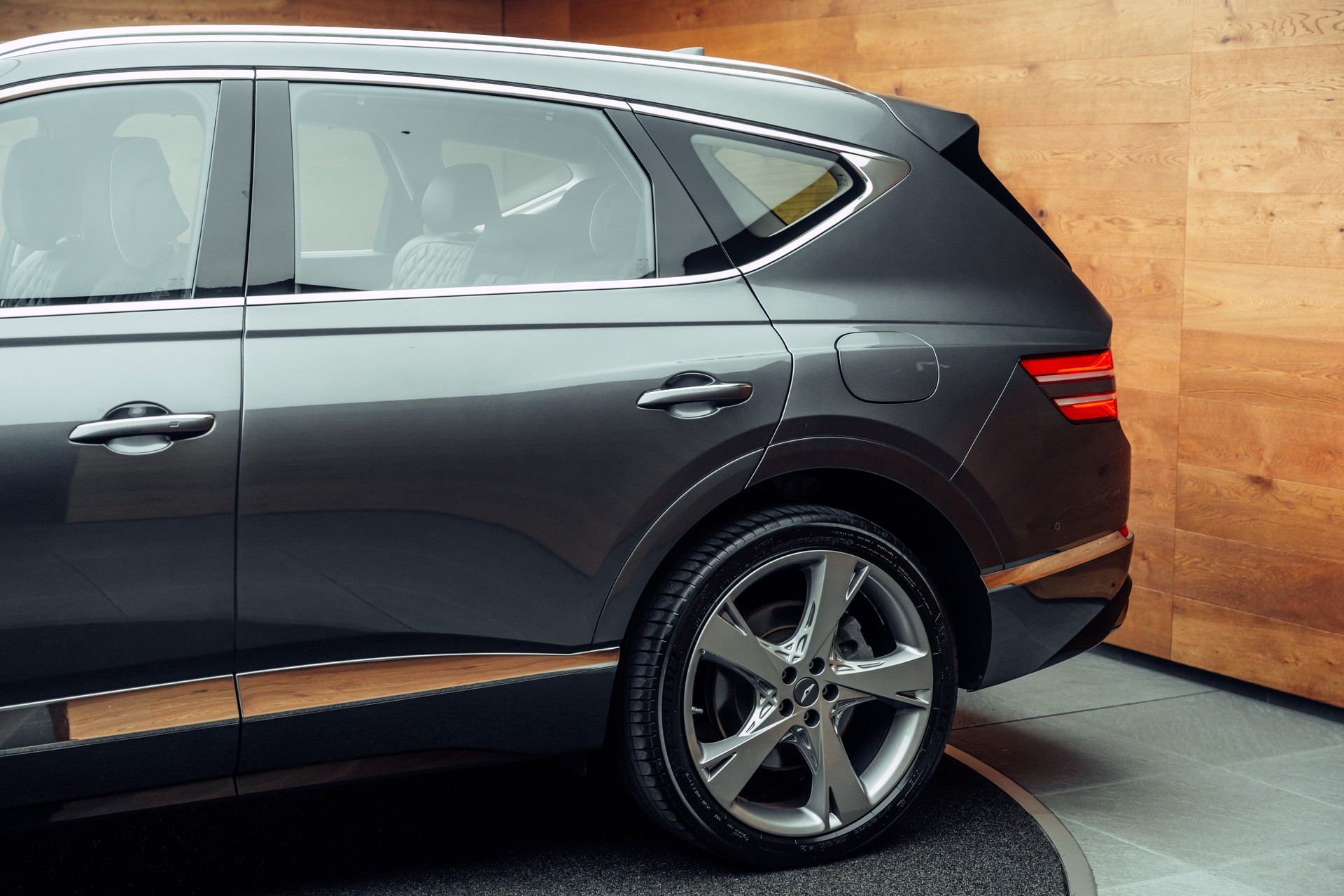 GENESIS GV80 2.5 TGDI Luxus 7 Seater AT8 AWD-image-16
