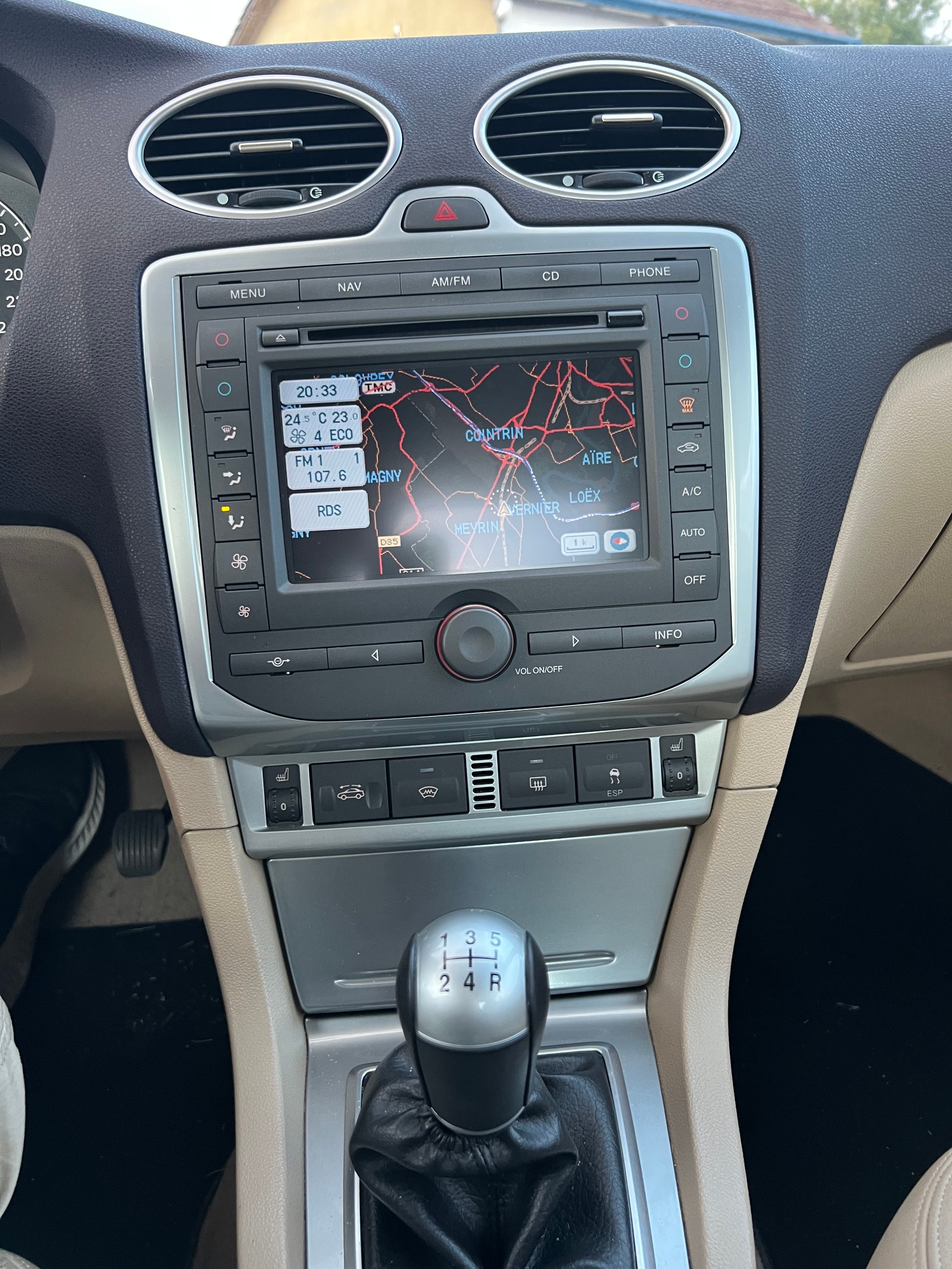 FORD Focus CC 2.0i Titanium-image-14