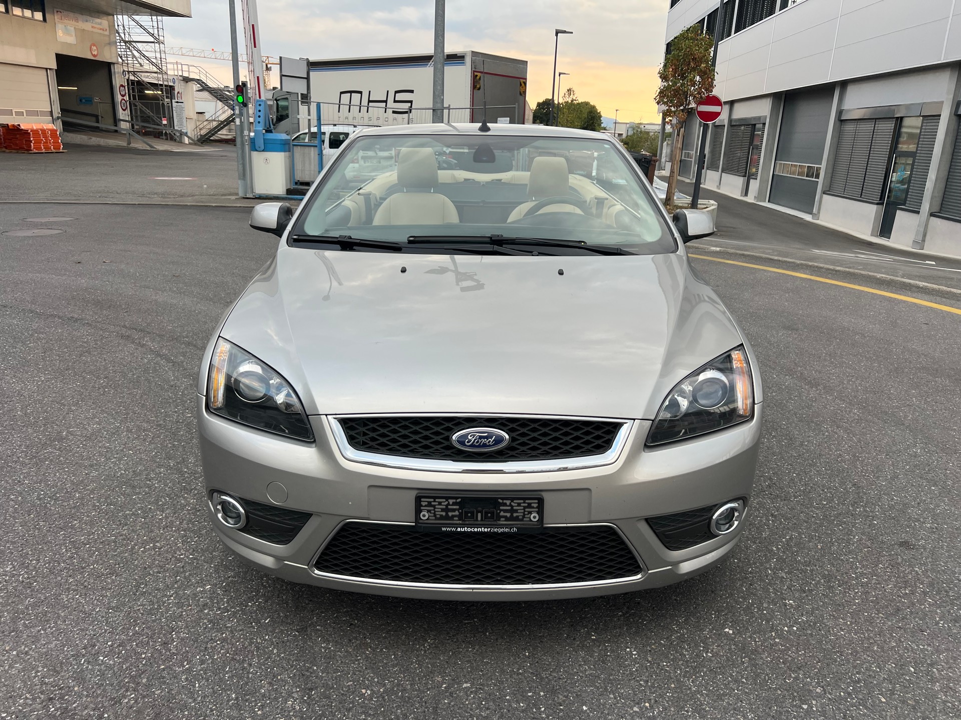 FORD Focus CC 2.0i Titanium-image-1