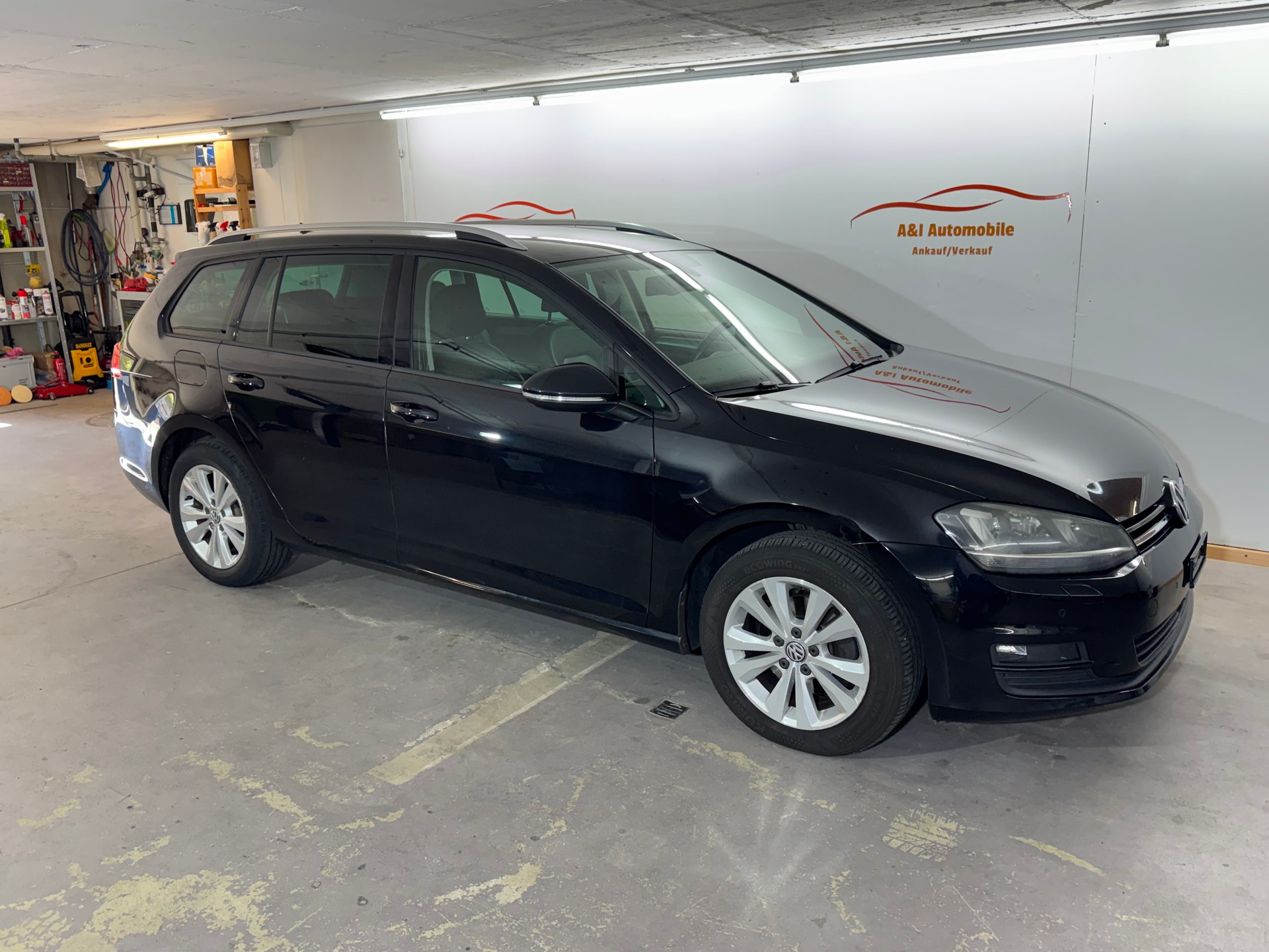 VW Golf Variant 1.6 TDI Comfortline DSG-image-1