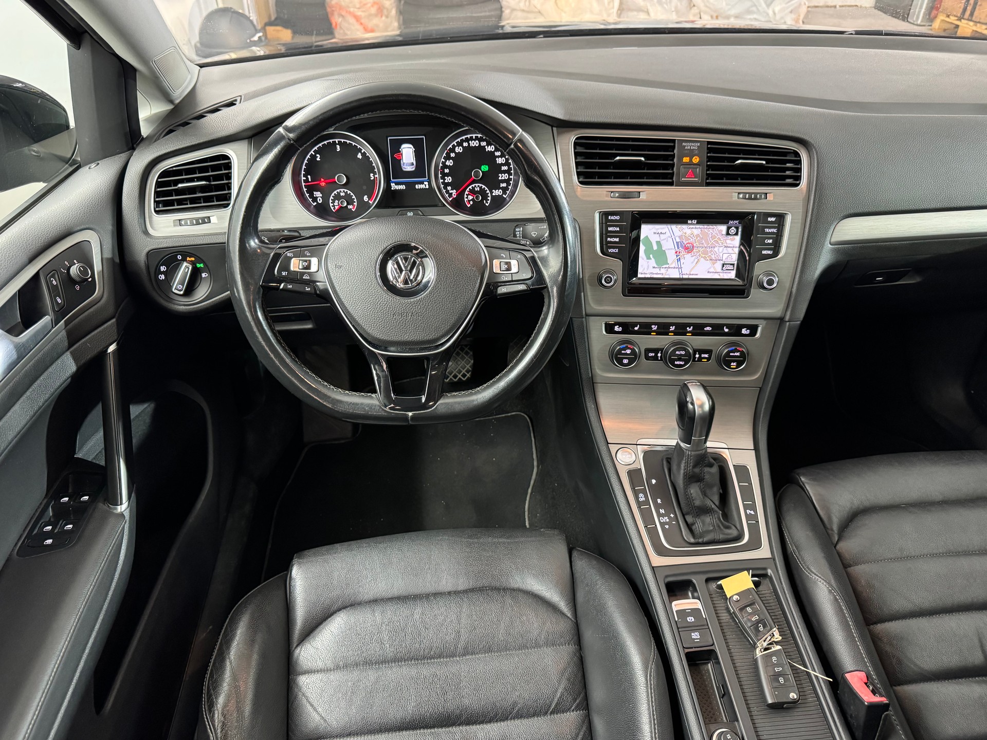 VW Golf Variant 1.6 TDI Comfortline DSG-image-6
