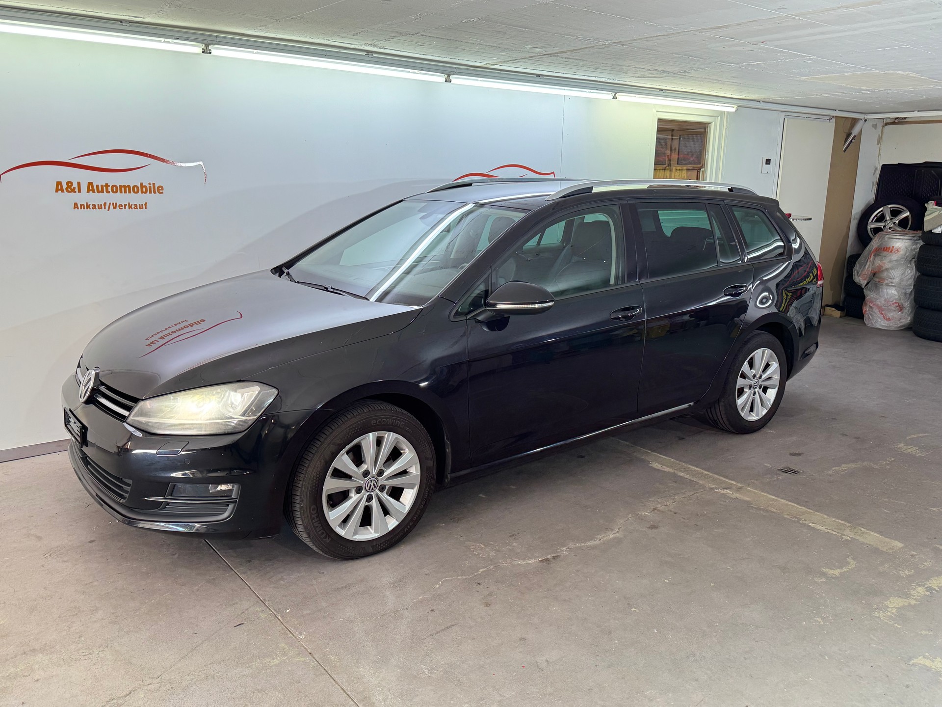 VW Golf Variant 1.6 TDI Comfortline DSG-image-0