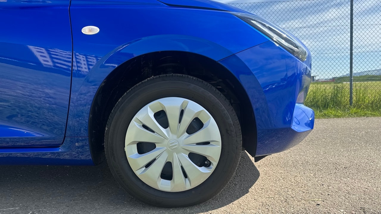SUZUKI NEW SWIFT 1.2 COMPACT HYBRID 4X4-image-11