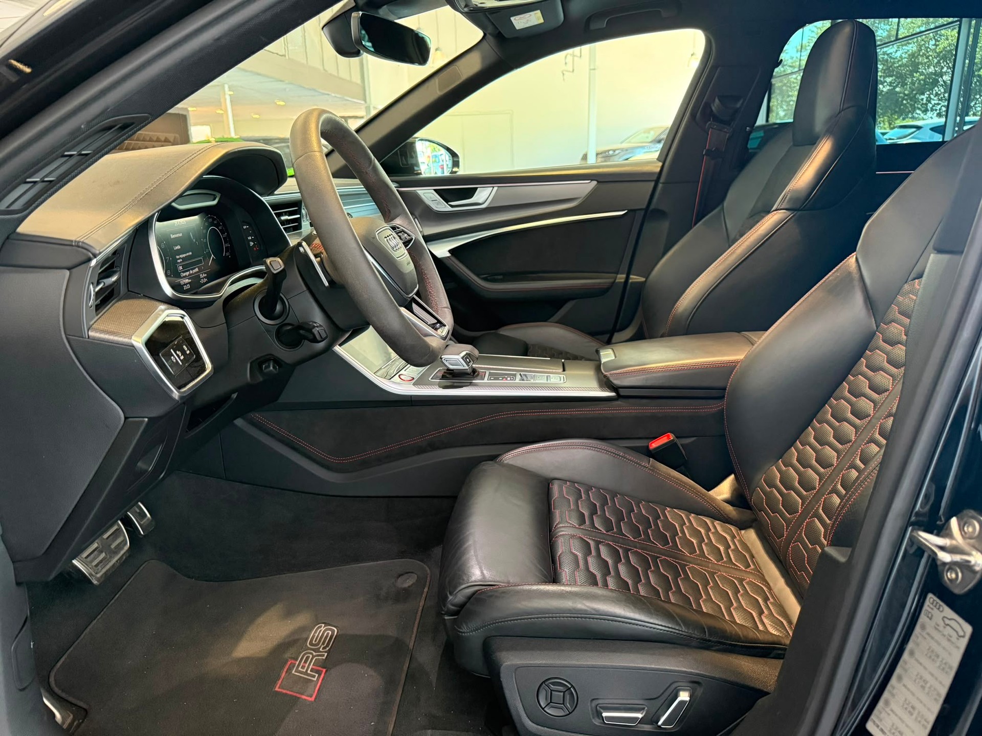 AUDI RS6 Avant 4.0 TFSI V8 quattro-image-14