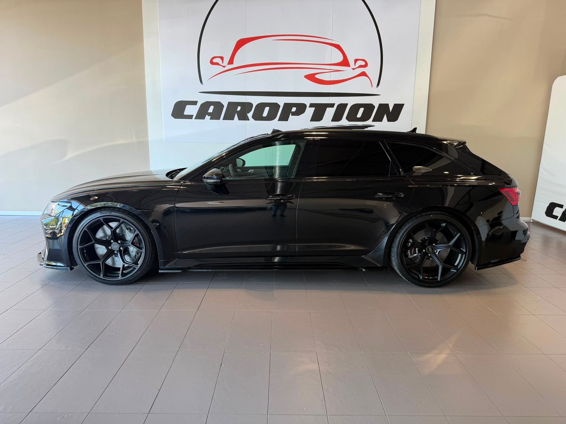 AUDI RS6 Avant 4.0 TFSI V8 quattro-image-2