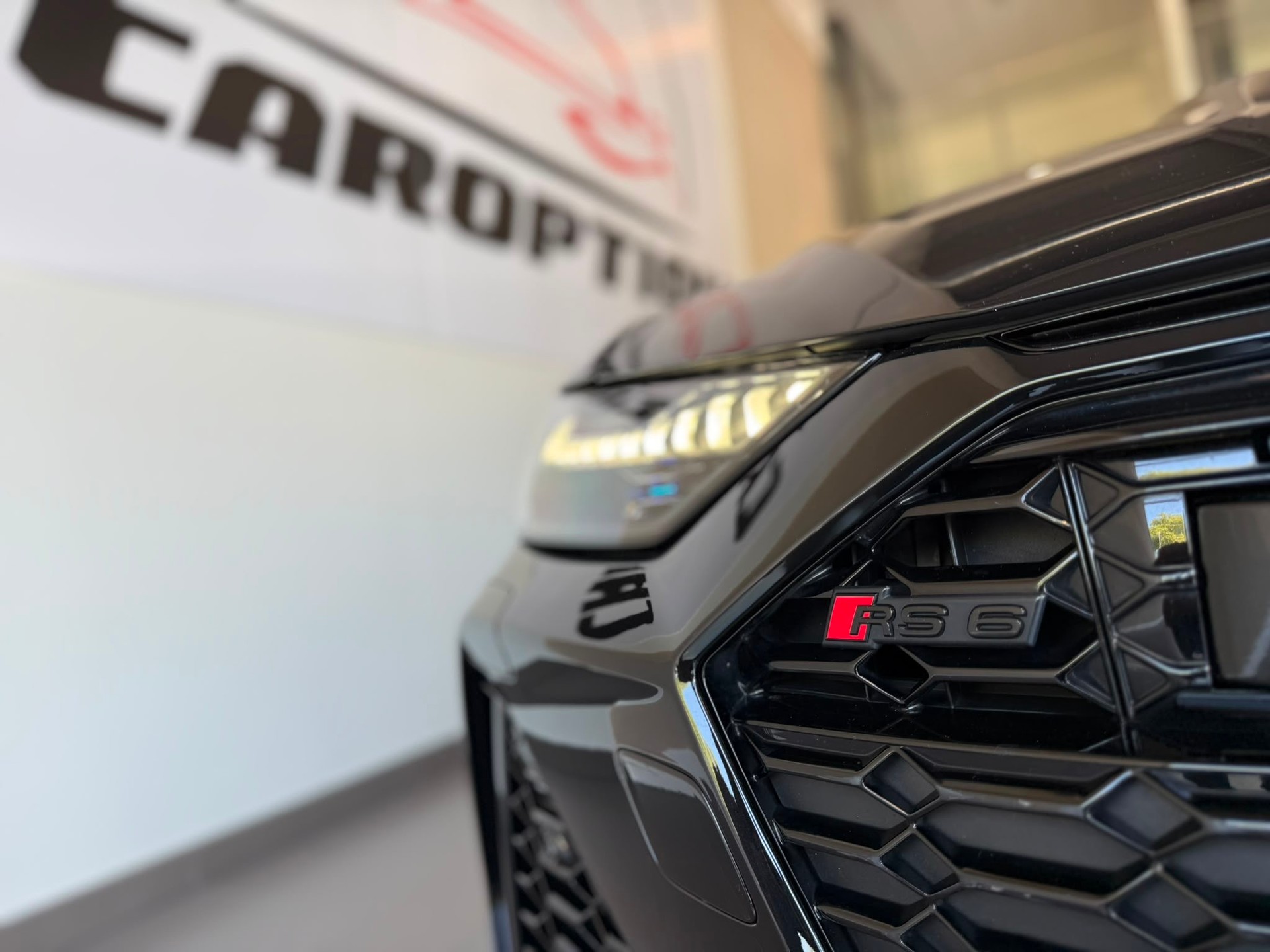 AUDI RS6 Avant 4.0 TFSI V8 quattro-image-7