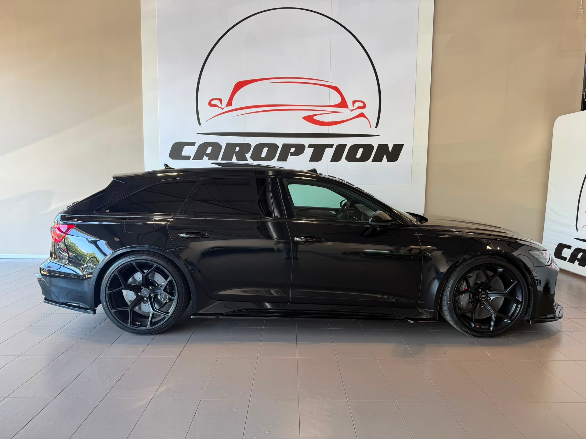 AUDI RS6 Avant 4.0 TFSI V8 quattro-image-3