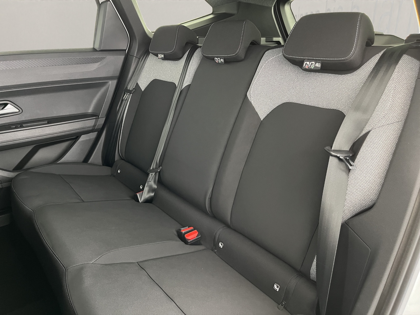 DACIA Bigster 1.2 Hybrid Journey 4WD-image-16