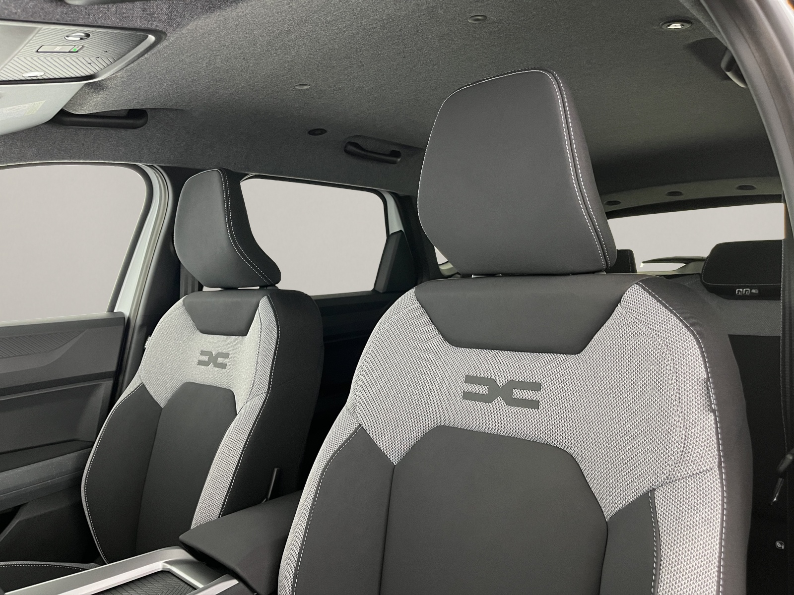 DACIA Bigster 1.2 Hybrid Journey 4WD-image-14
