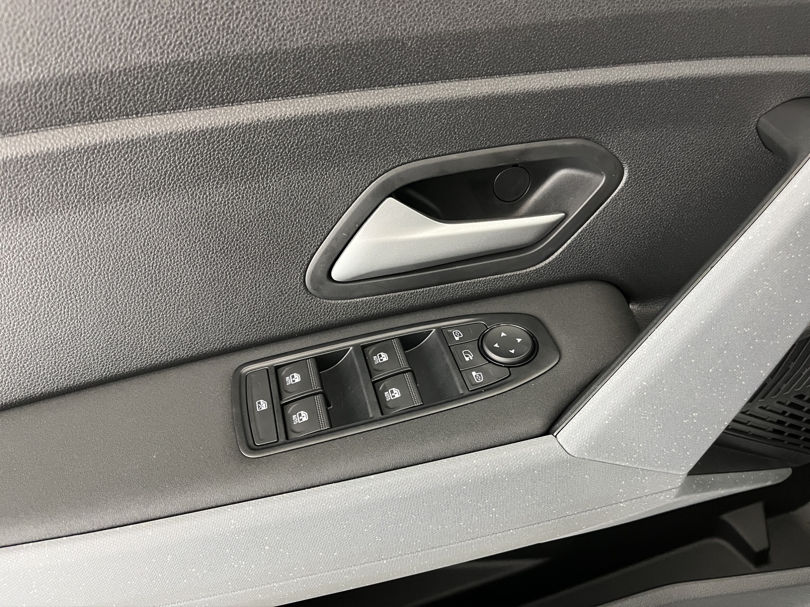 DACIA Bigster 1.2 Hybrid Journey 4WD-image-12