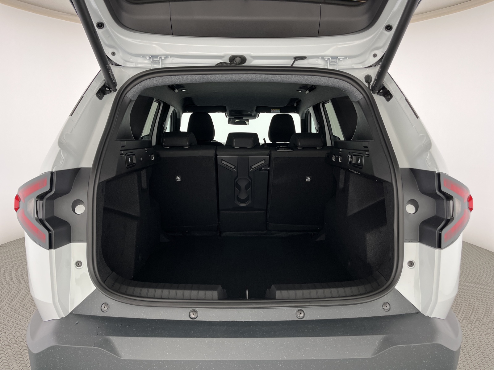 DACIA Bigster 1.2 Hybrid Journey 4WD-image-17