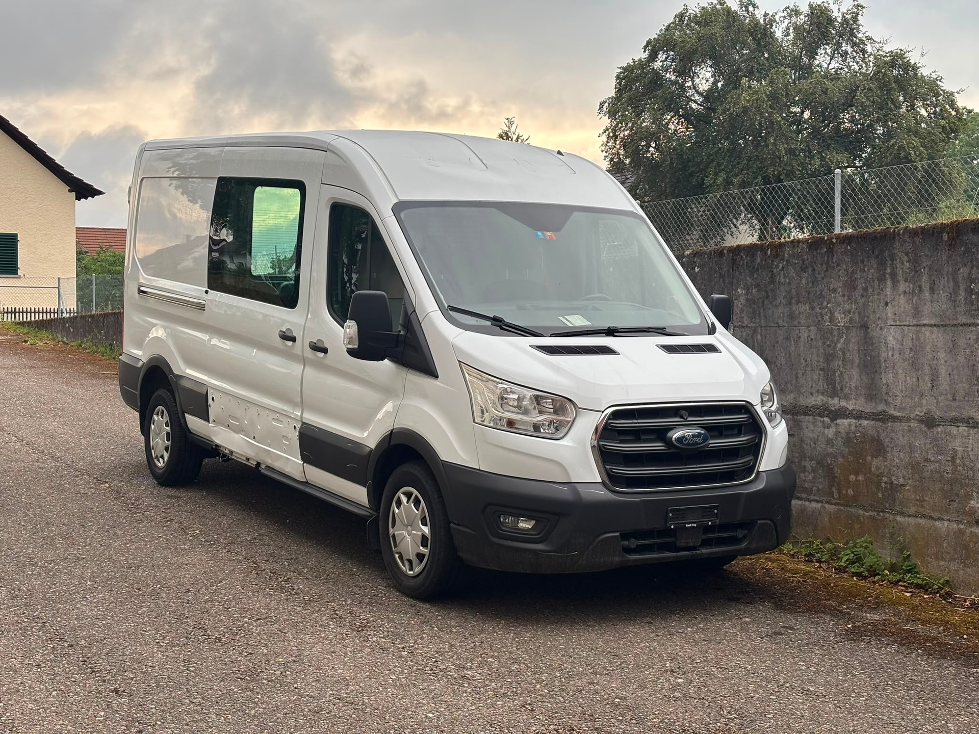 FORD Transit Van 350 L3 Trend 2.0 TDCi 130 HEV FWD-image-2