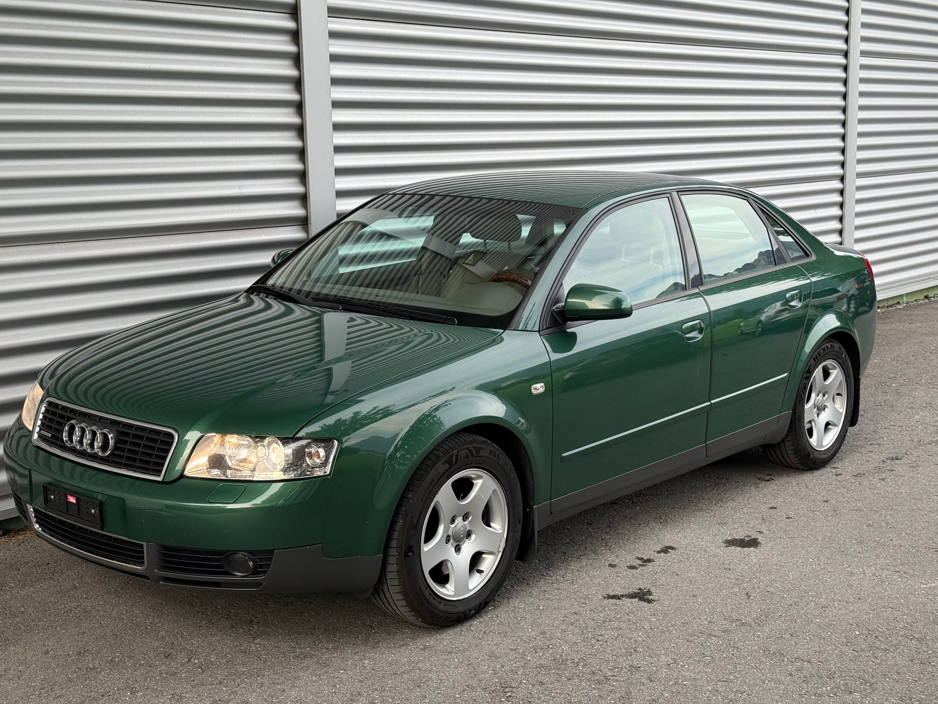 AUDI A4 3.0 V6 quattro-image-0