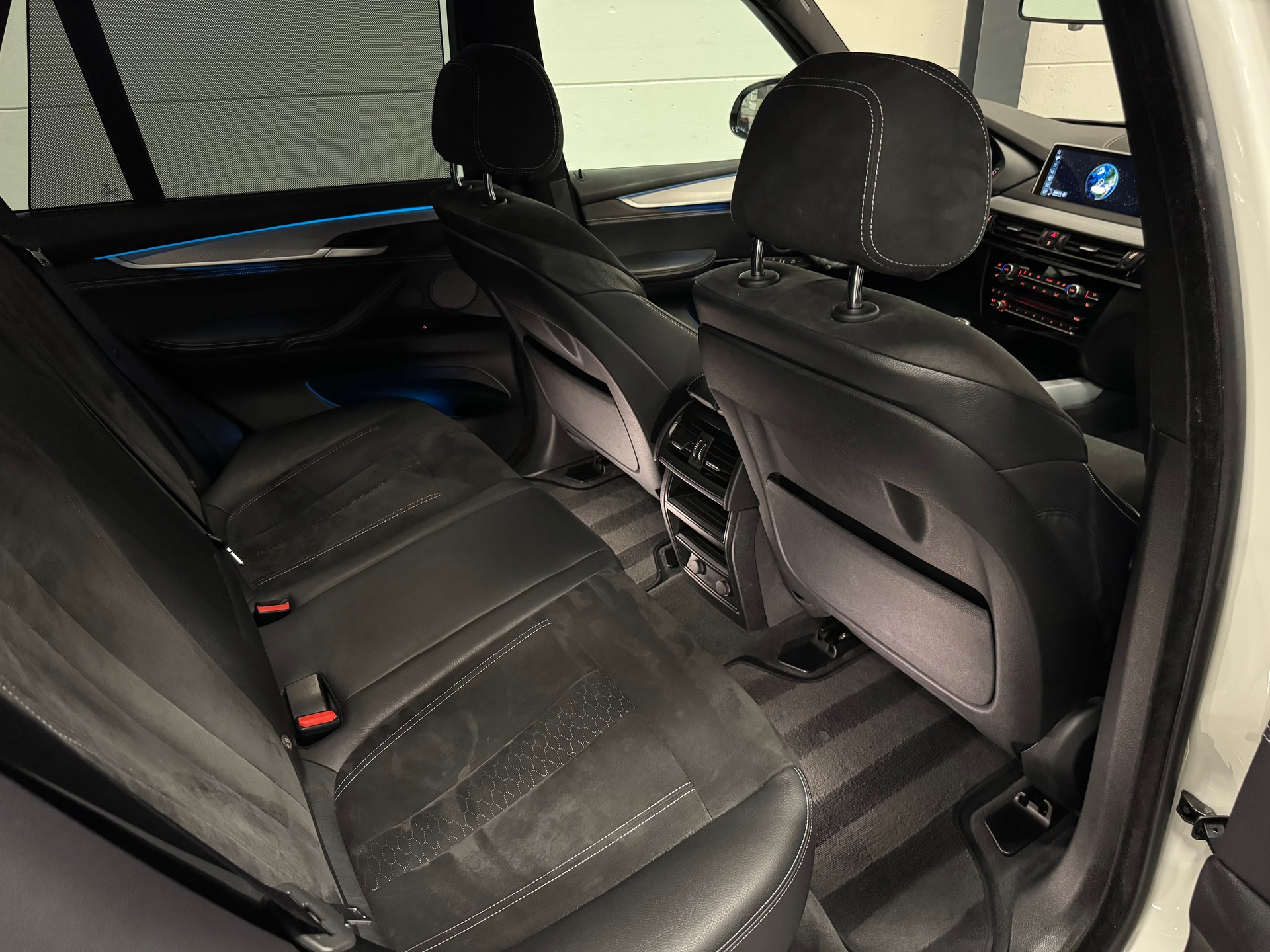 BMW X5 xDrive M50d Steptronic-image-21