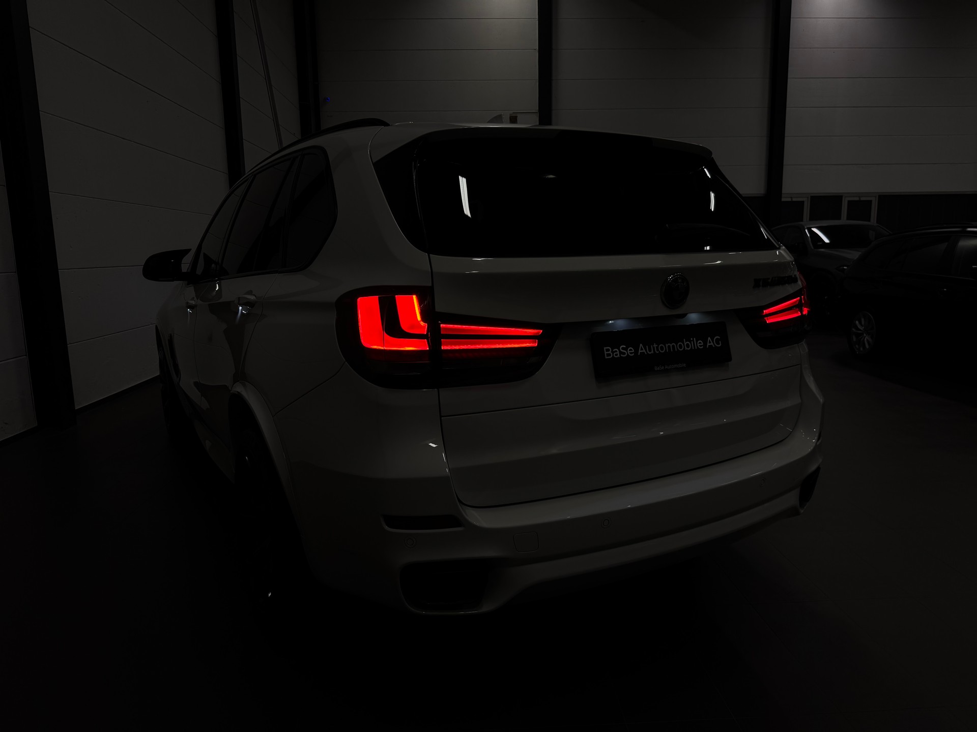 BMW X5 xDrive M50d Steptronic-image-15