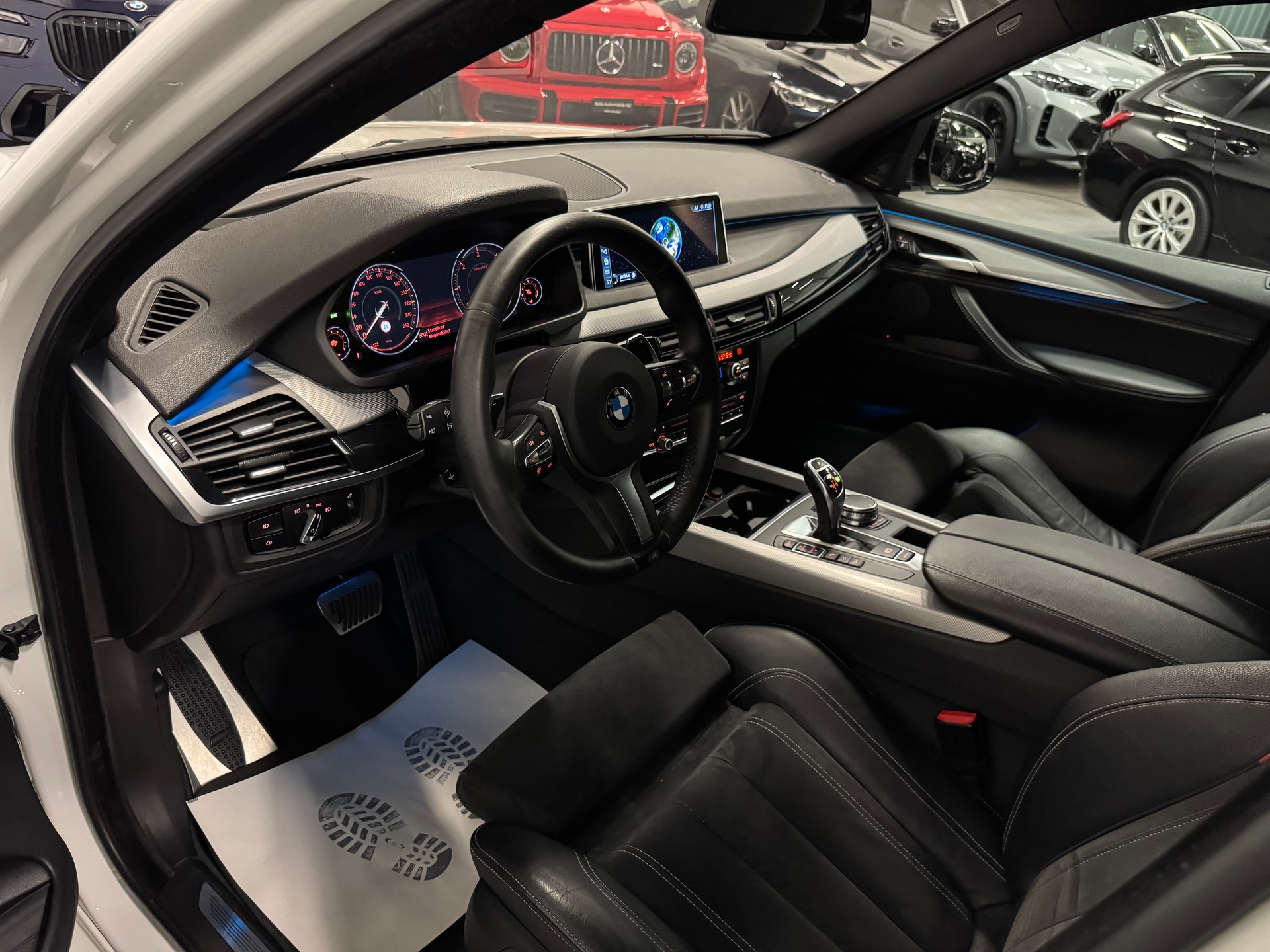 BMW X5 xDrive M50d Steptronic-image-16