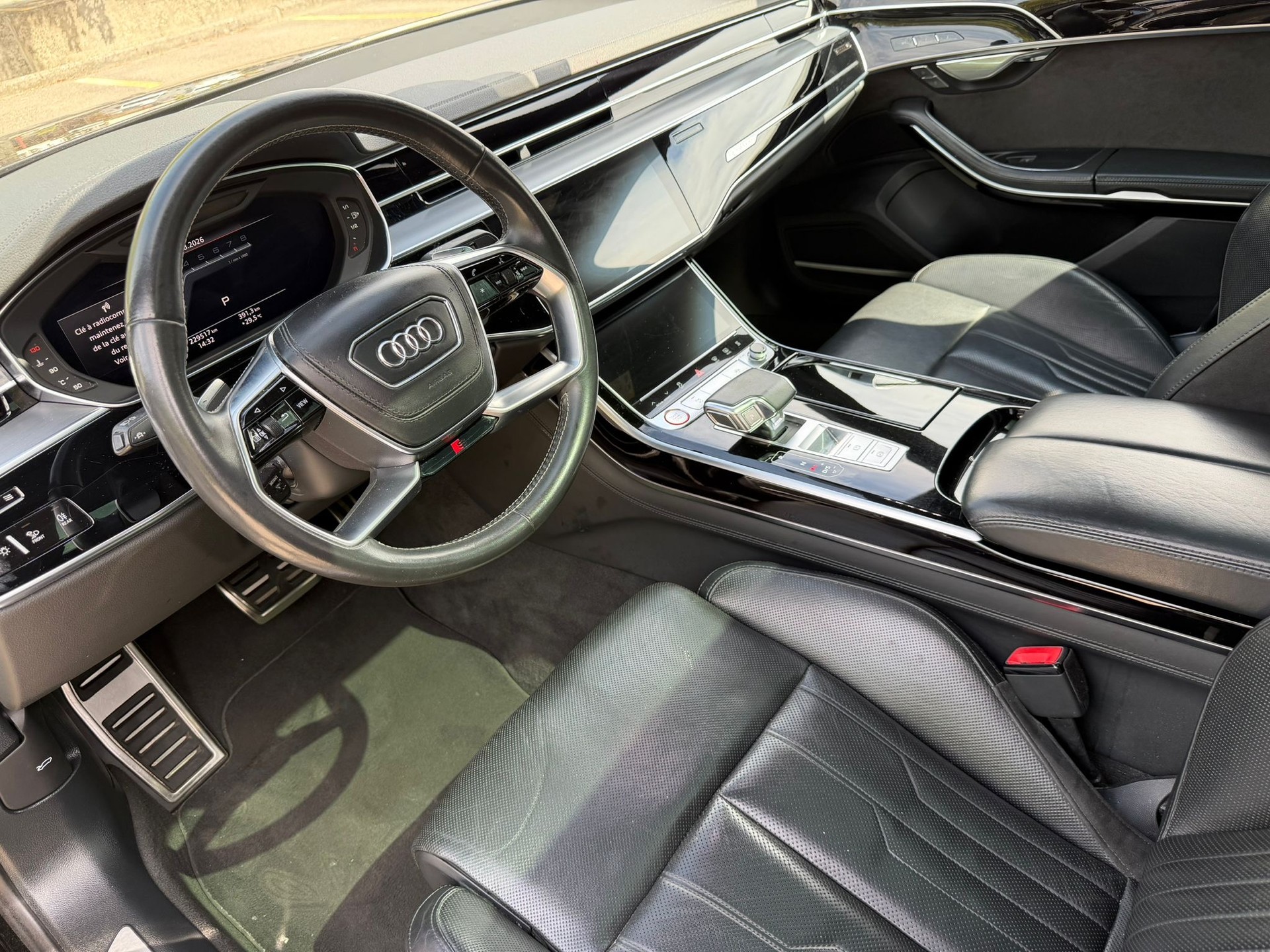 AUDI S8 TFSI quattro tiptronic-image-7