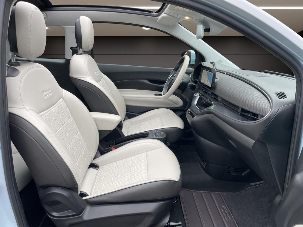 FIAT 500 Cabrio La Prima-image-11