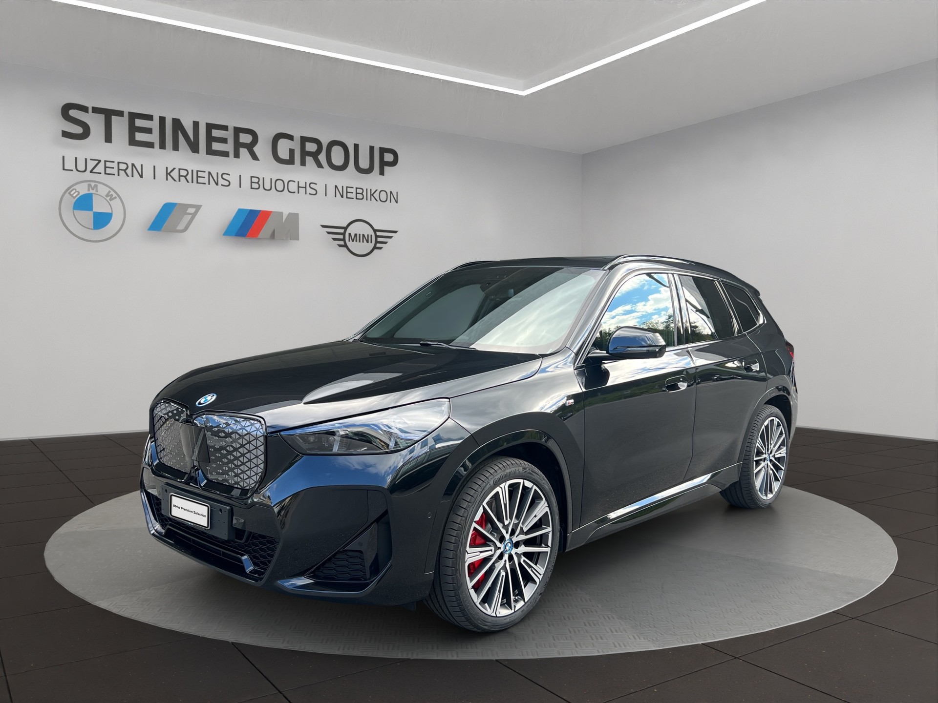 BMW iX1 xDrive 30 M Sport Pro-image-0