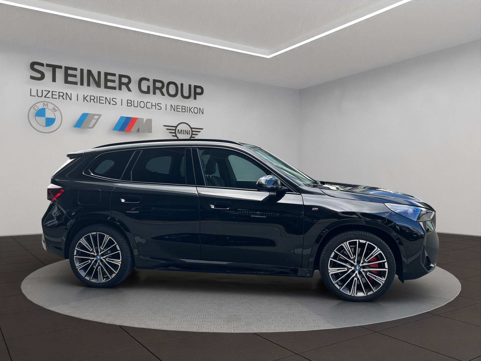 BMW iX1 xDrive 30 M Sport Pro-image-4
