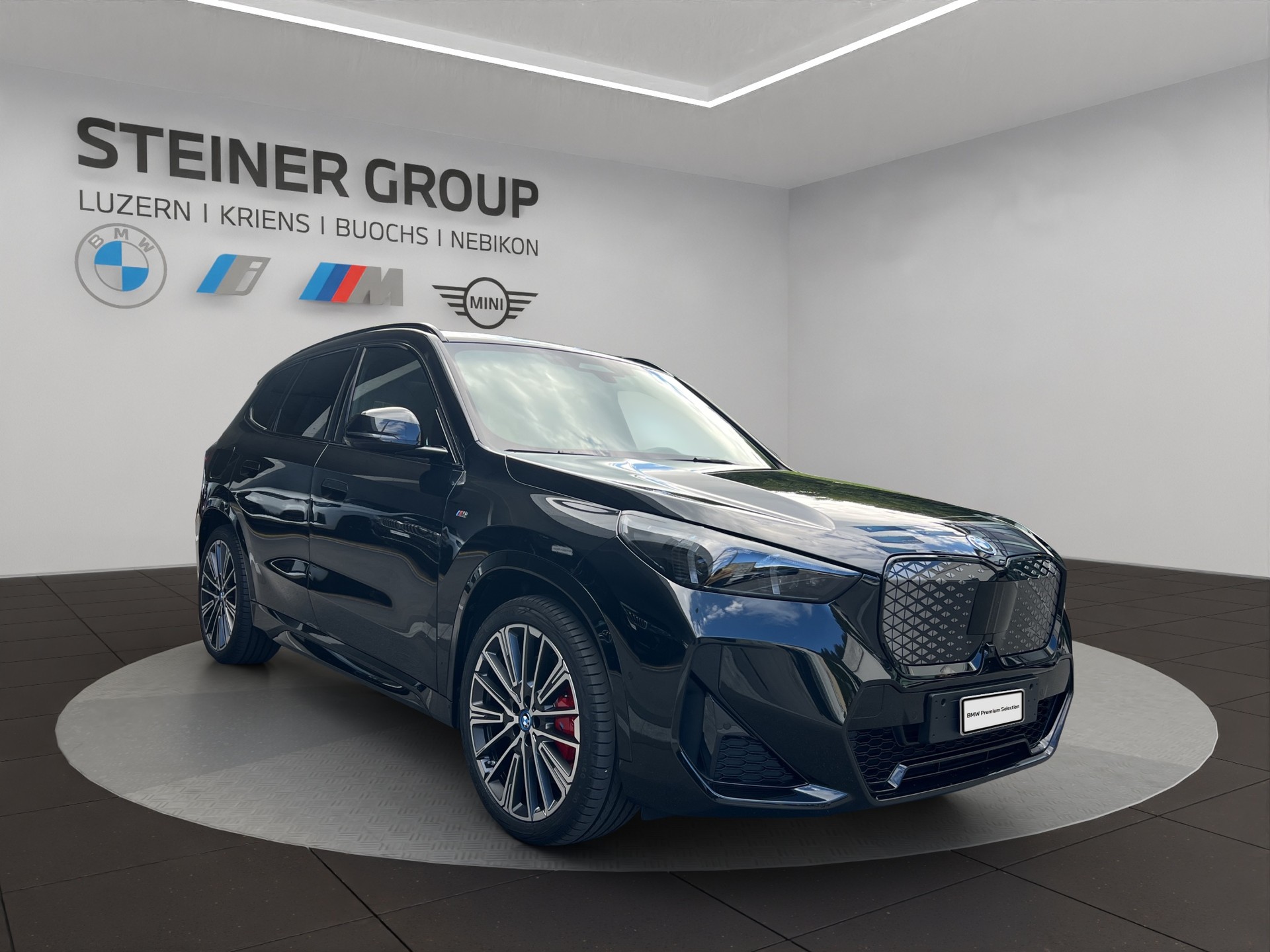 BMW iX1 xDrive 30 M Sport Pro-image-3