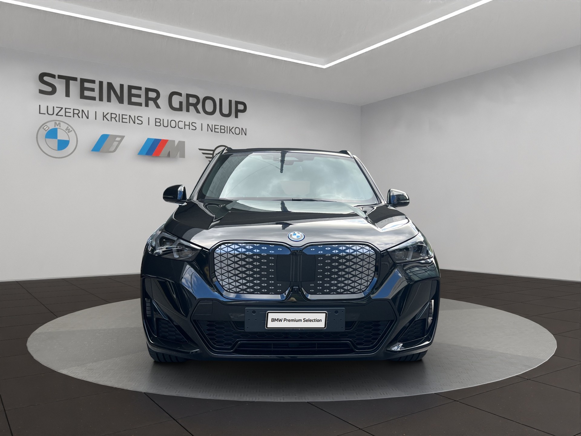 BMW iX1 xDrive 30 M Sport Pro-image-2