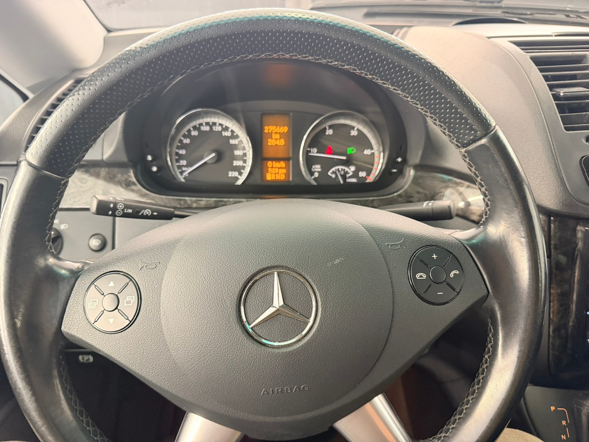MERCEDES-BENZ Viano 2.2 CDI Blue Eff. Ambiente Ed. L 4Matic A-image-12