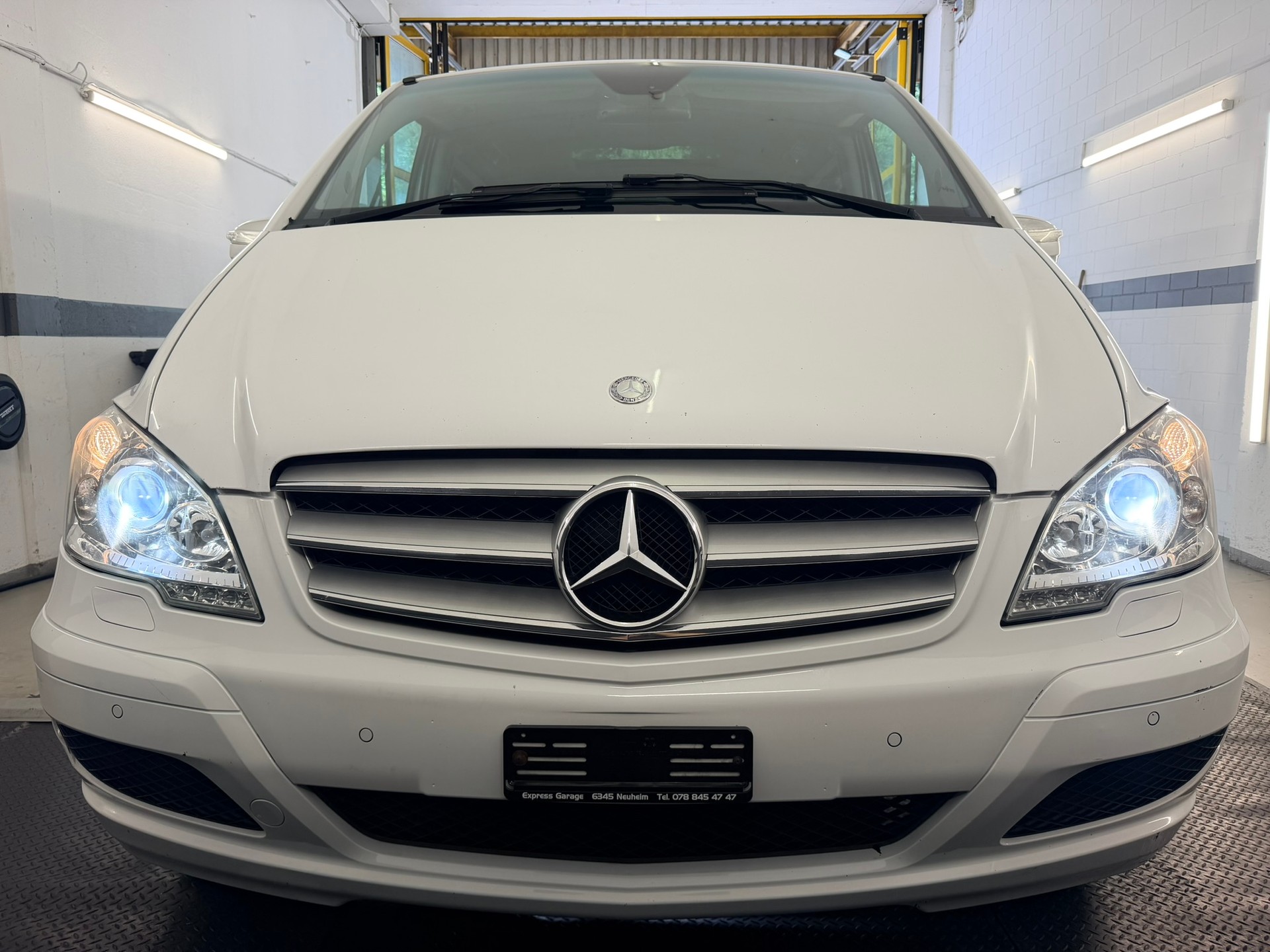 MERCEDES-BENZ Viano 2.2 CDI Blue Eff. Ambiente Ed. L 4Matic A-image-1