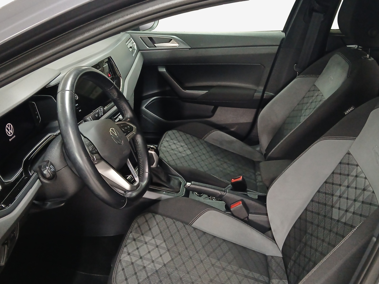 VW Taigo 1.0 TSI R-Line DSG-image-7