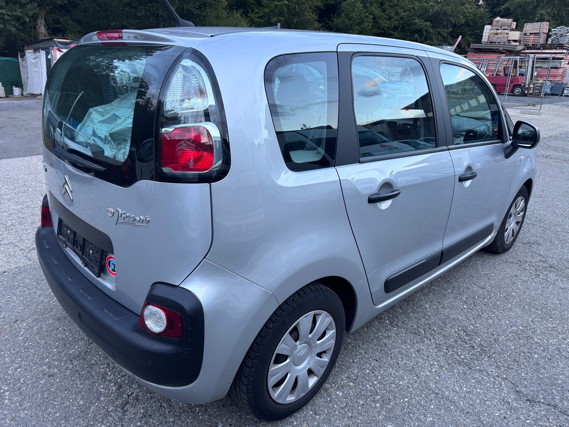 CITROEN C3 Picasso 1.4i 16V Essentiel (X)-image-3