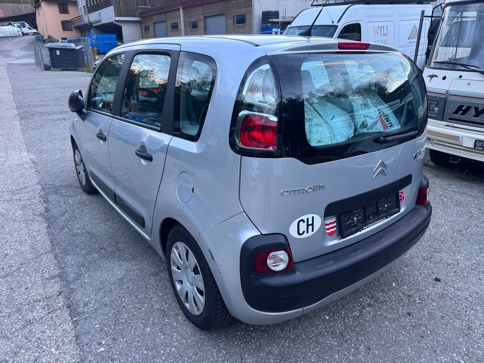 CITROEN C3 Picasso 1.4i 16V Essentiel (X)-image-4