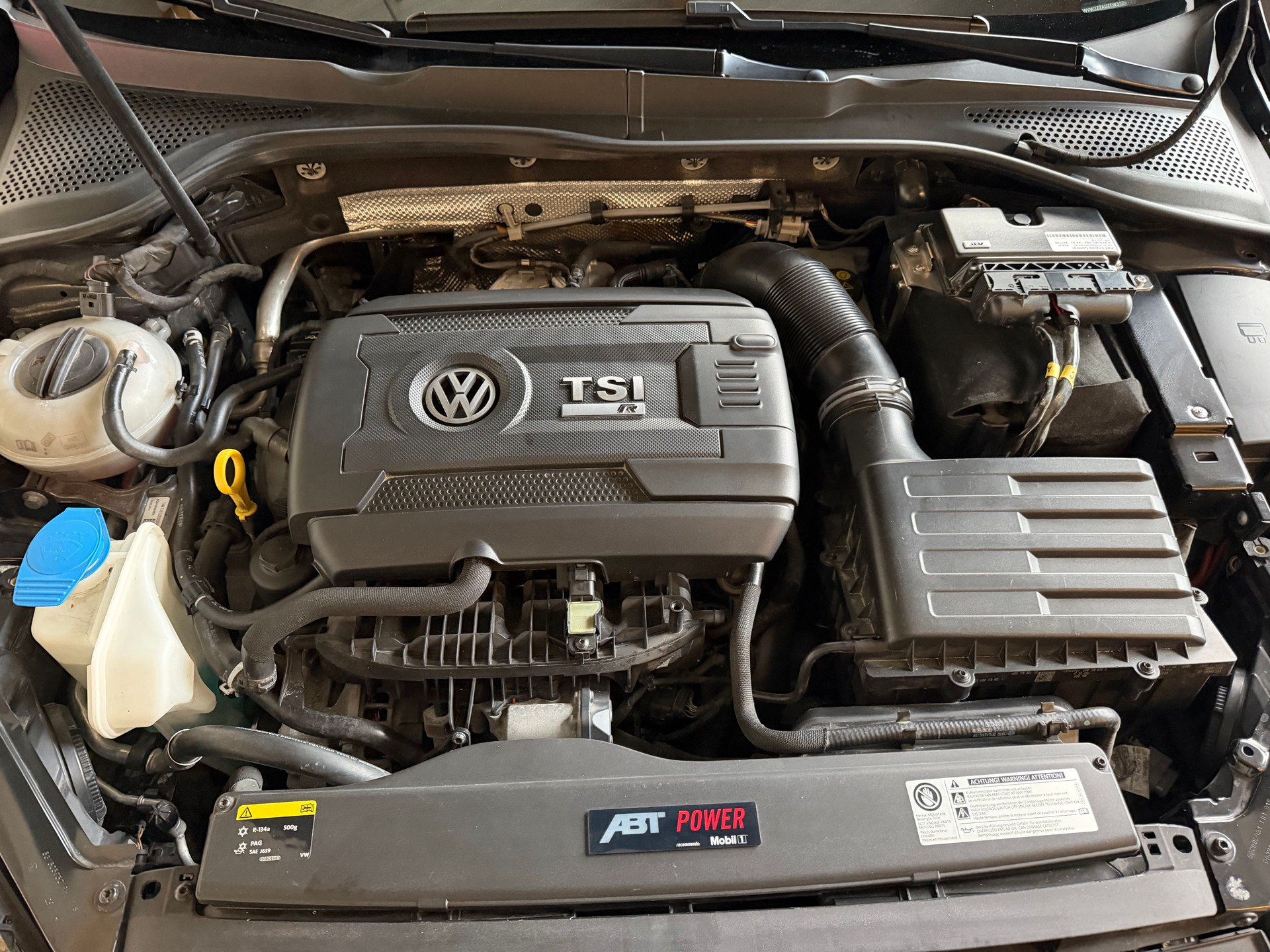 VW Golf 2.0 TSI R ABT 4Motion-image-14