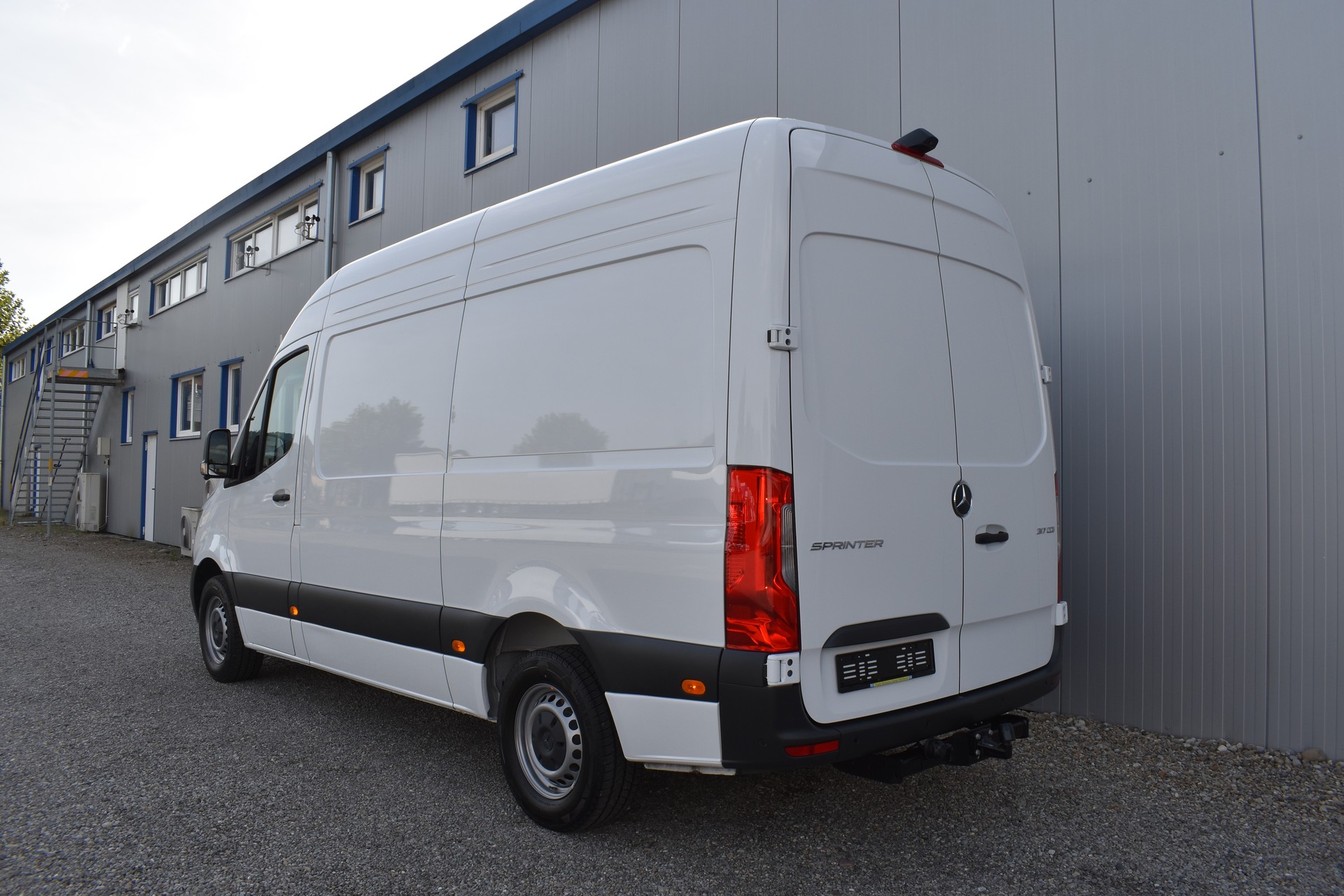 MERCEDES-BENZ Sprinter 317 CDI Hochdach AHK-image-3
