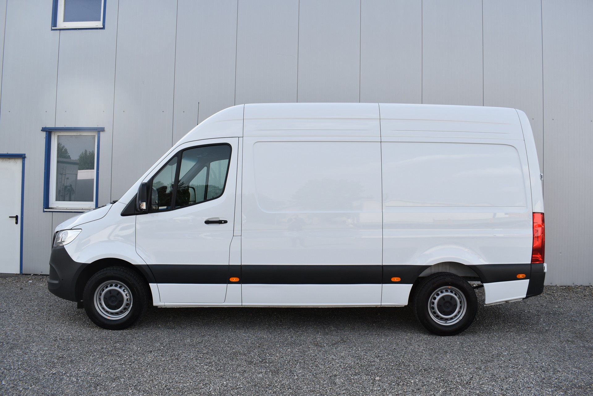 MERCEDES-BENZ Sprinter 317 CDI Hochdach AHK-image-4