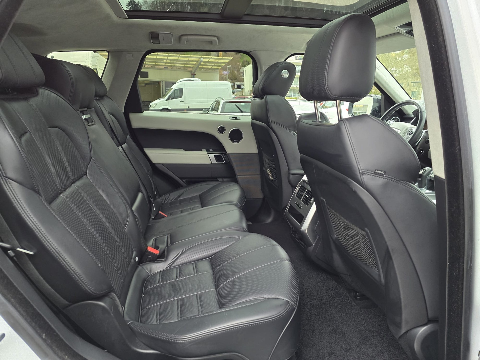 LAND ROVER Range Rover Sport 3.0 SDV6 SE Automatic-image-9